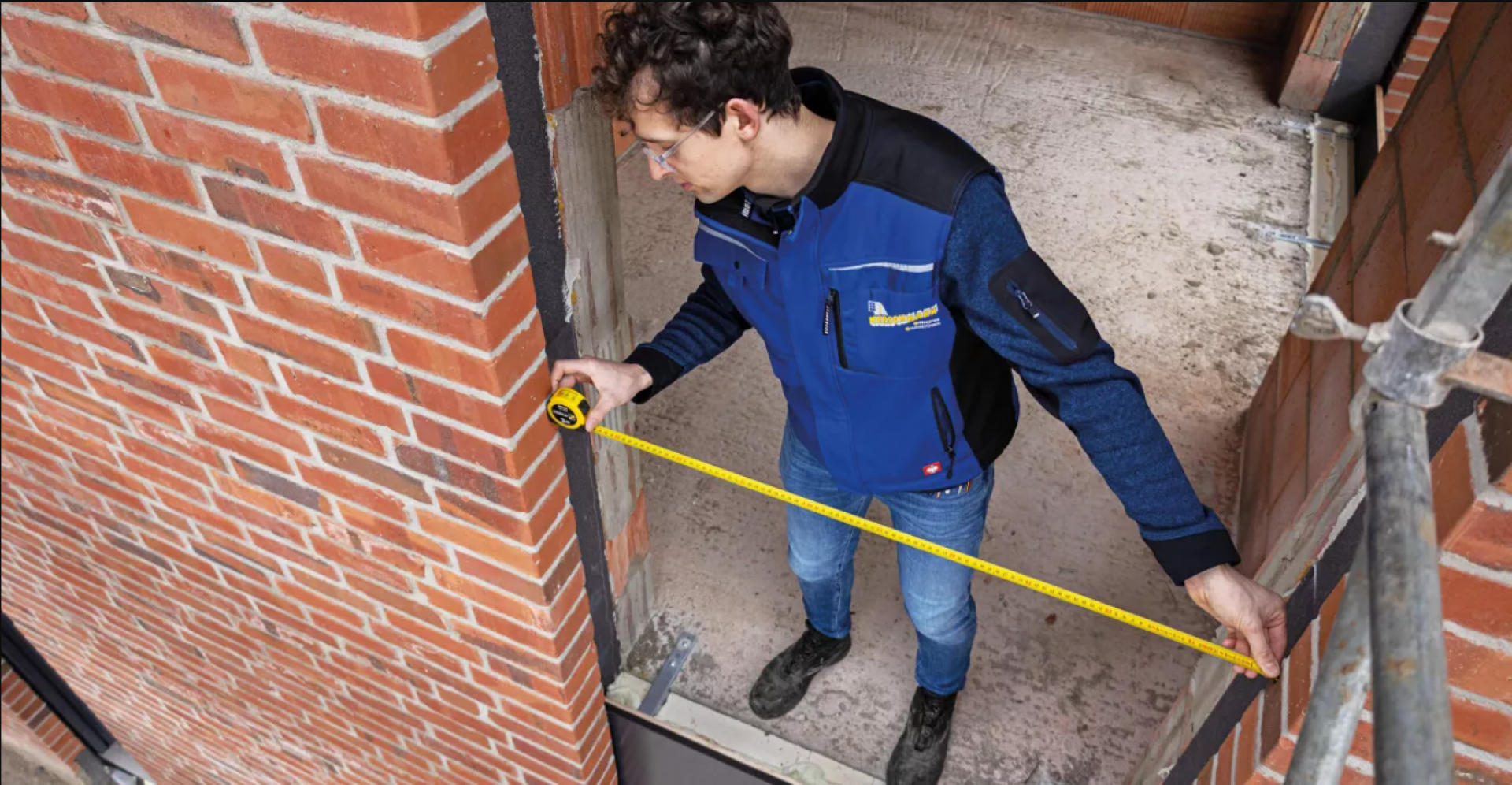 Pocket Tape Measure with TOP READ - STABILA BM 150 3m - Application Example