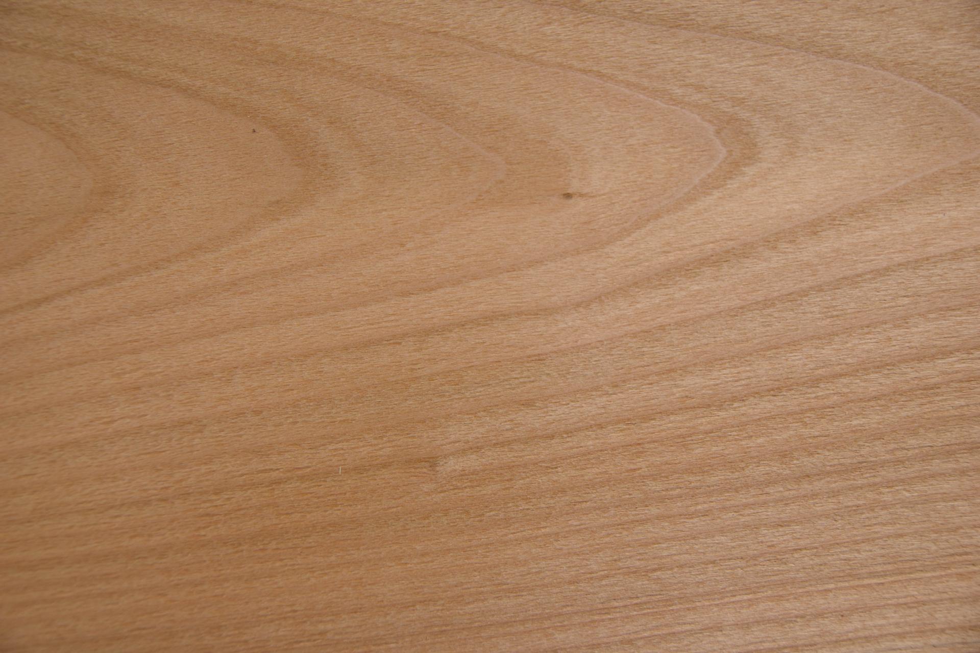 European Cherry, - veneer (0,6mm) - 1,97m² (28pcs. x 44cm x 16cm)