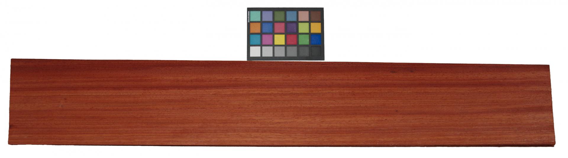 Padouk, - veneer (0,6mm) - 6,69m² (24pcs. x 136cm x 20,5cm)