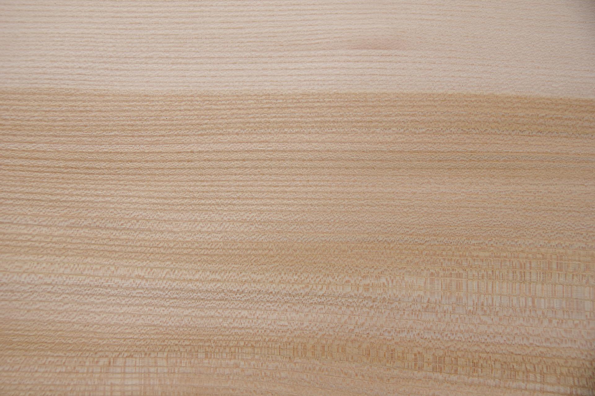 Rüster (Ulme) -Furnier (0,6mm) - 2,3m² (16Stk. x 60cm x 24cm)