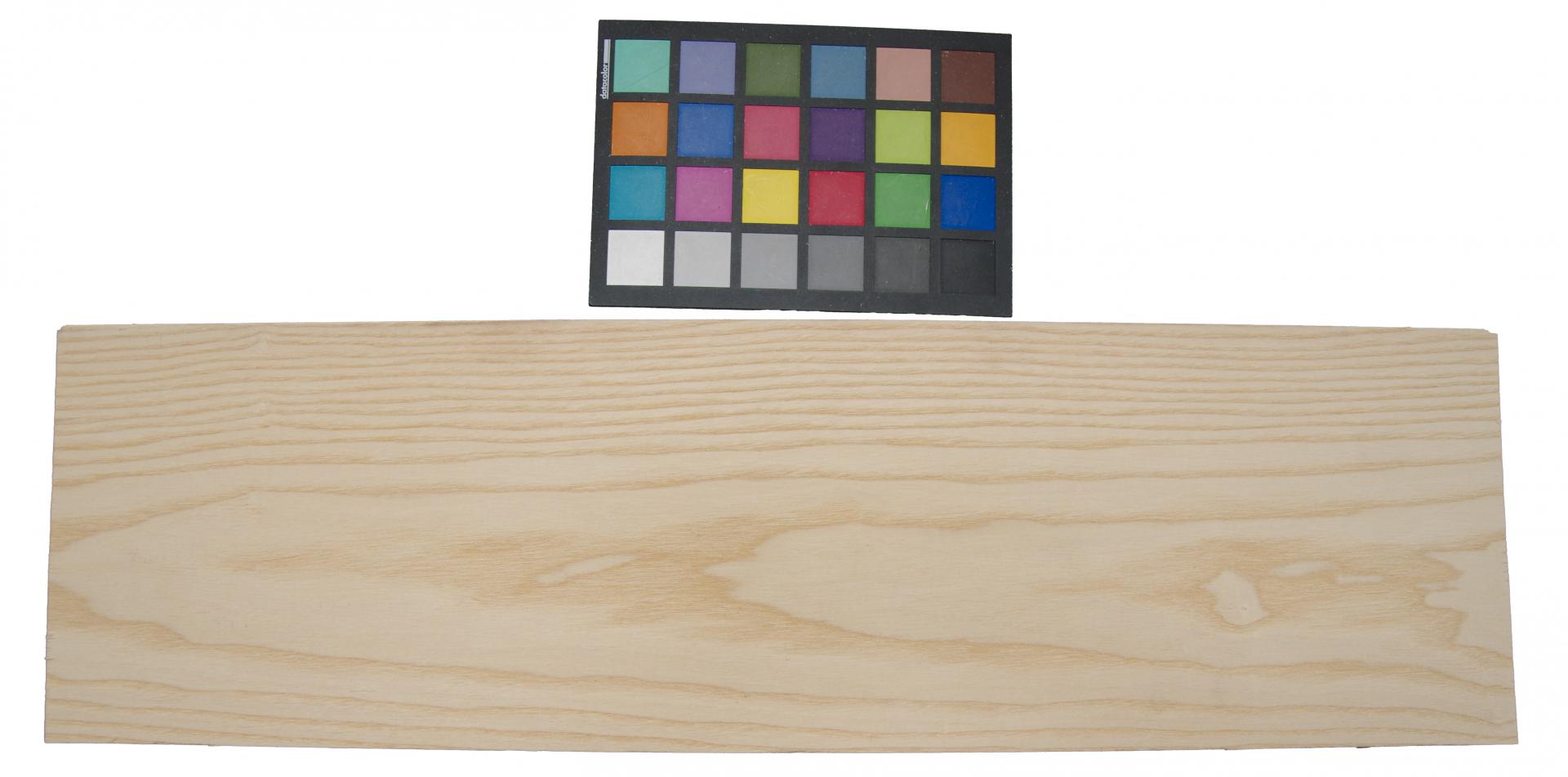 White Ash, - veneer (2,4mm) - 0,83m² (7pcs. x 66cm x 18cm)