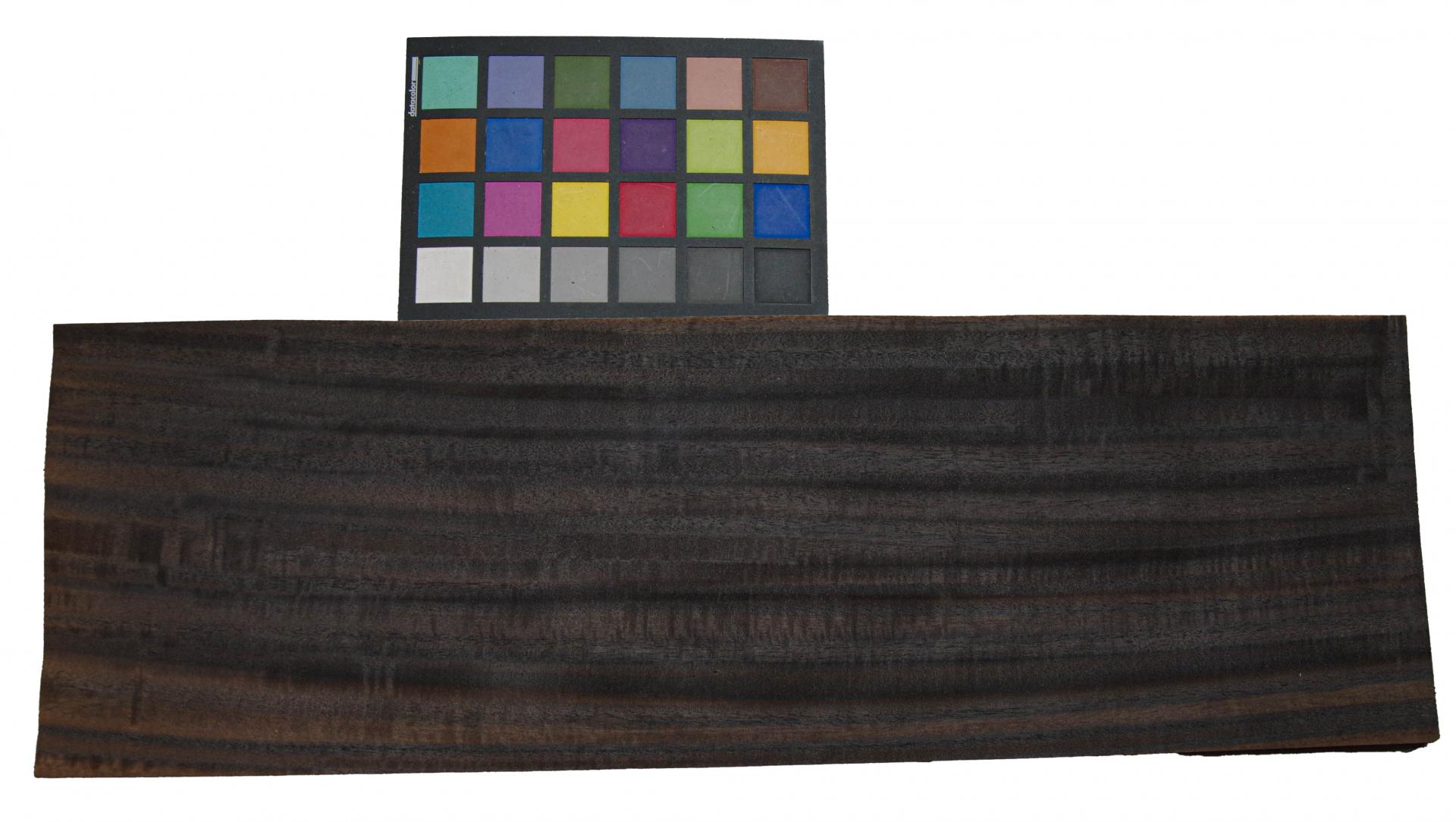 Eucalyptus (smoked), - veneer (0,6mm) - 3,11m² (24pcs. x 72cm x 18cm)
