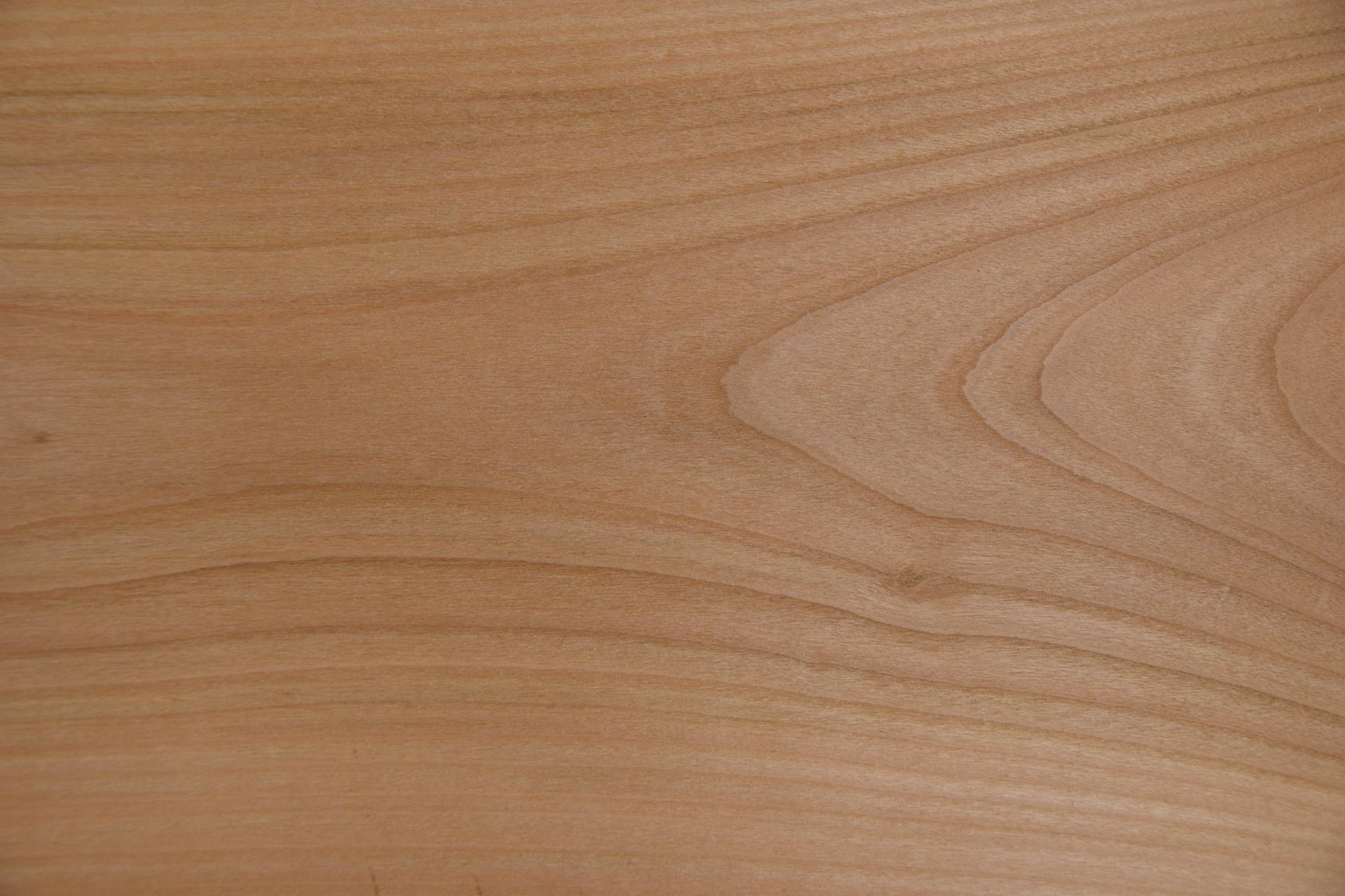 European Cherry, - veneer (0,6mm) - 1,39m² (18pcs. x 35cm x 22cm)