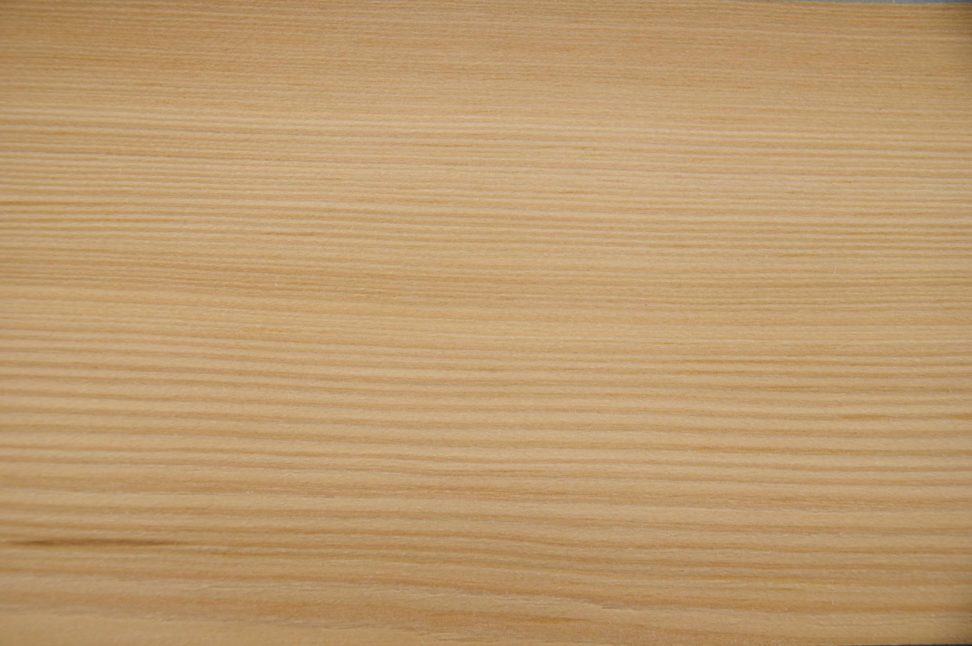 Larch, - veneer (0,8mm) - 2,13m² (20pcs. x 71cm x 15cm)