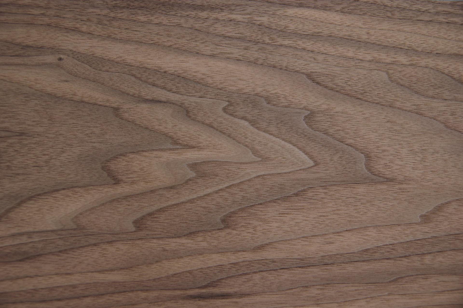 Nussbaum, amerikanischer -Furnier (0,6mm) - 5.84m² (27Stk. x 111cm x 19,5cm)