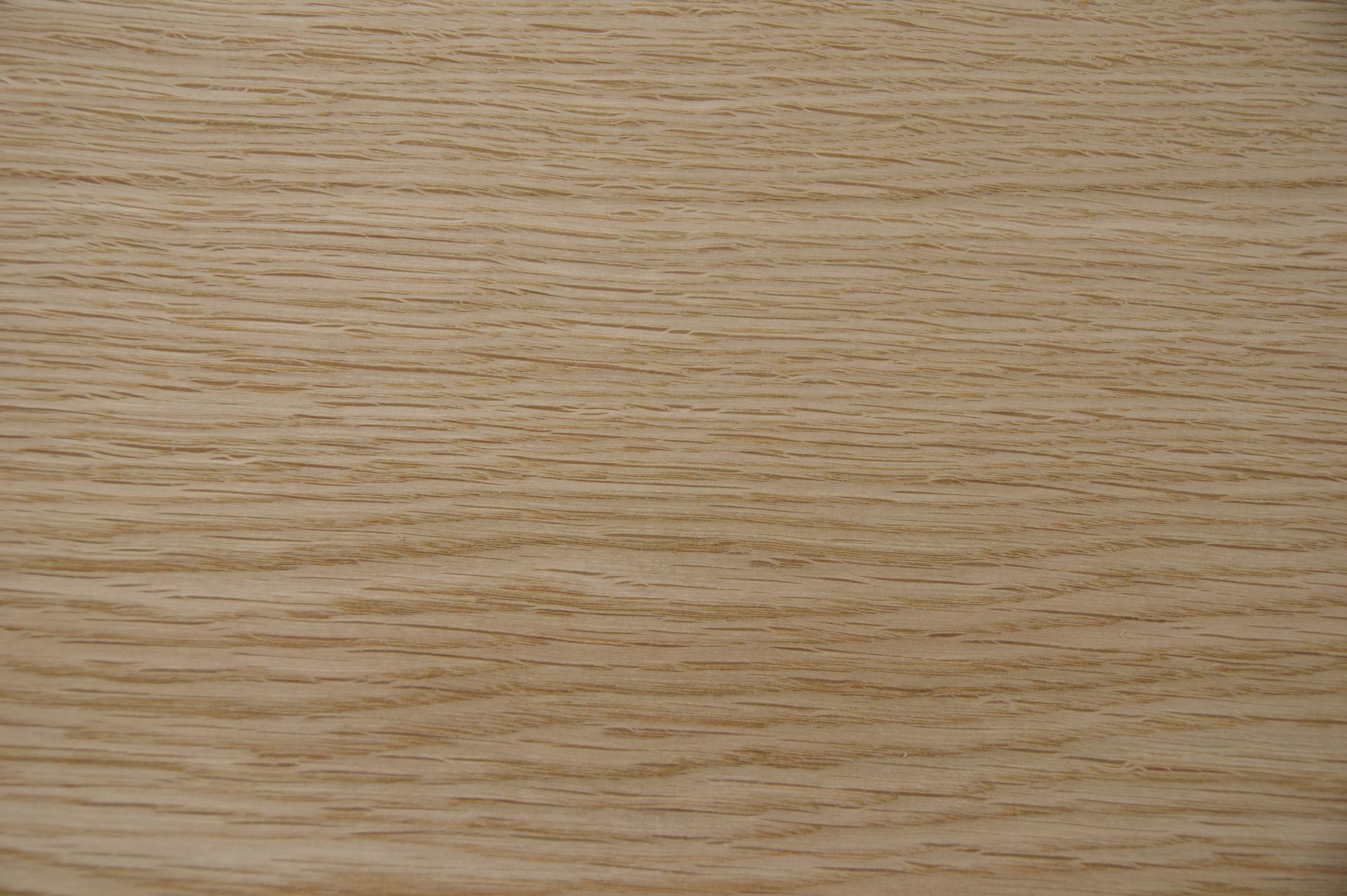 Eiche, europäische -Furnier (0,6mm) - 20,5m² (32Stk. x 298cm x 21,5cm)