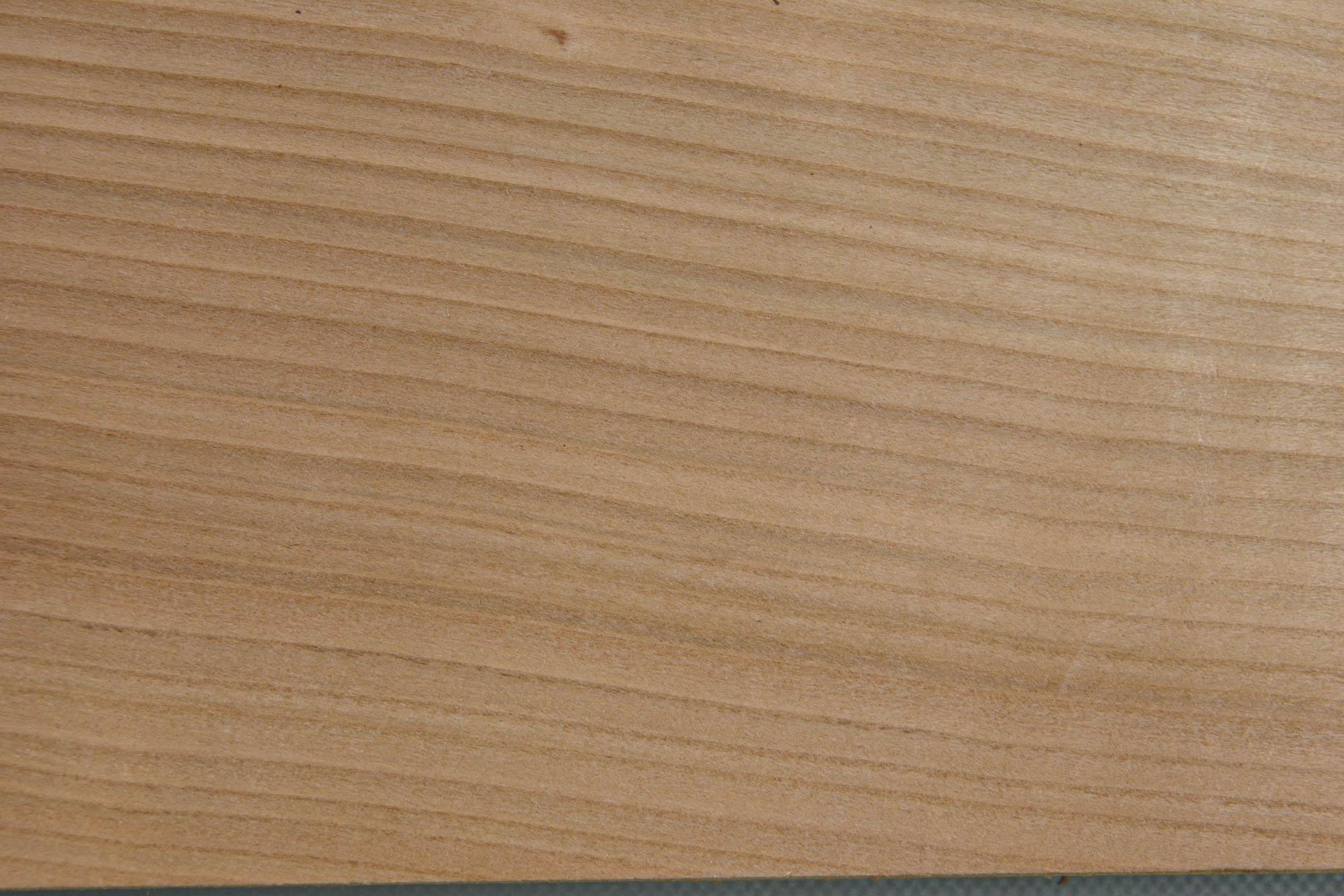 Kirschbaum, europäischer Furnier