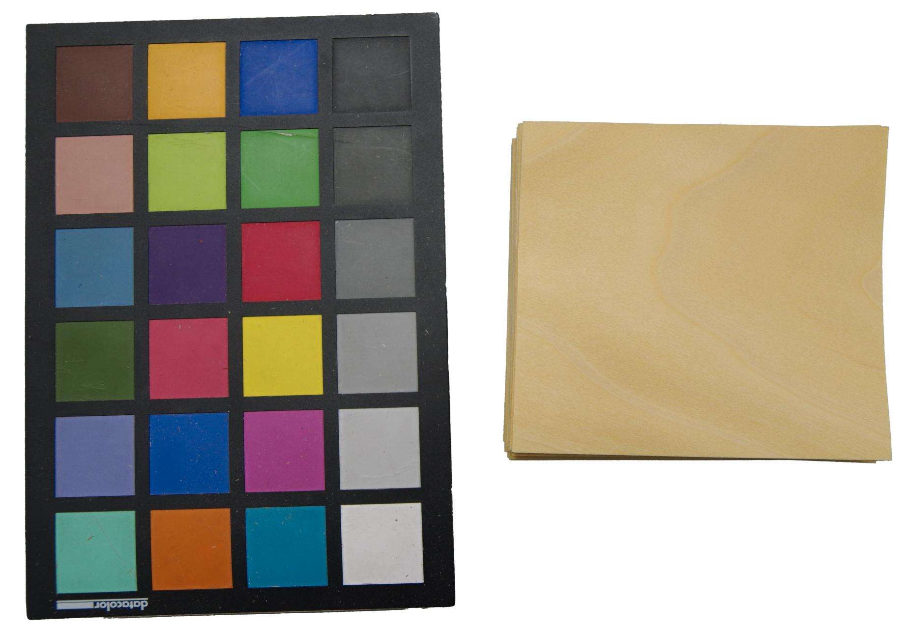 Tulipier, gelb gefärbtes -Furnier (0,6mm) - 0,2m² (18Stk. x 11cm x 10cm)