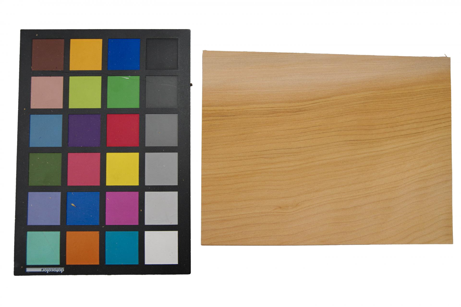 Cedar, - veneer (0,6mm) - 0,54m² (18pcs. x 20cm x 15cm)