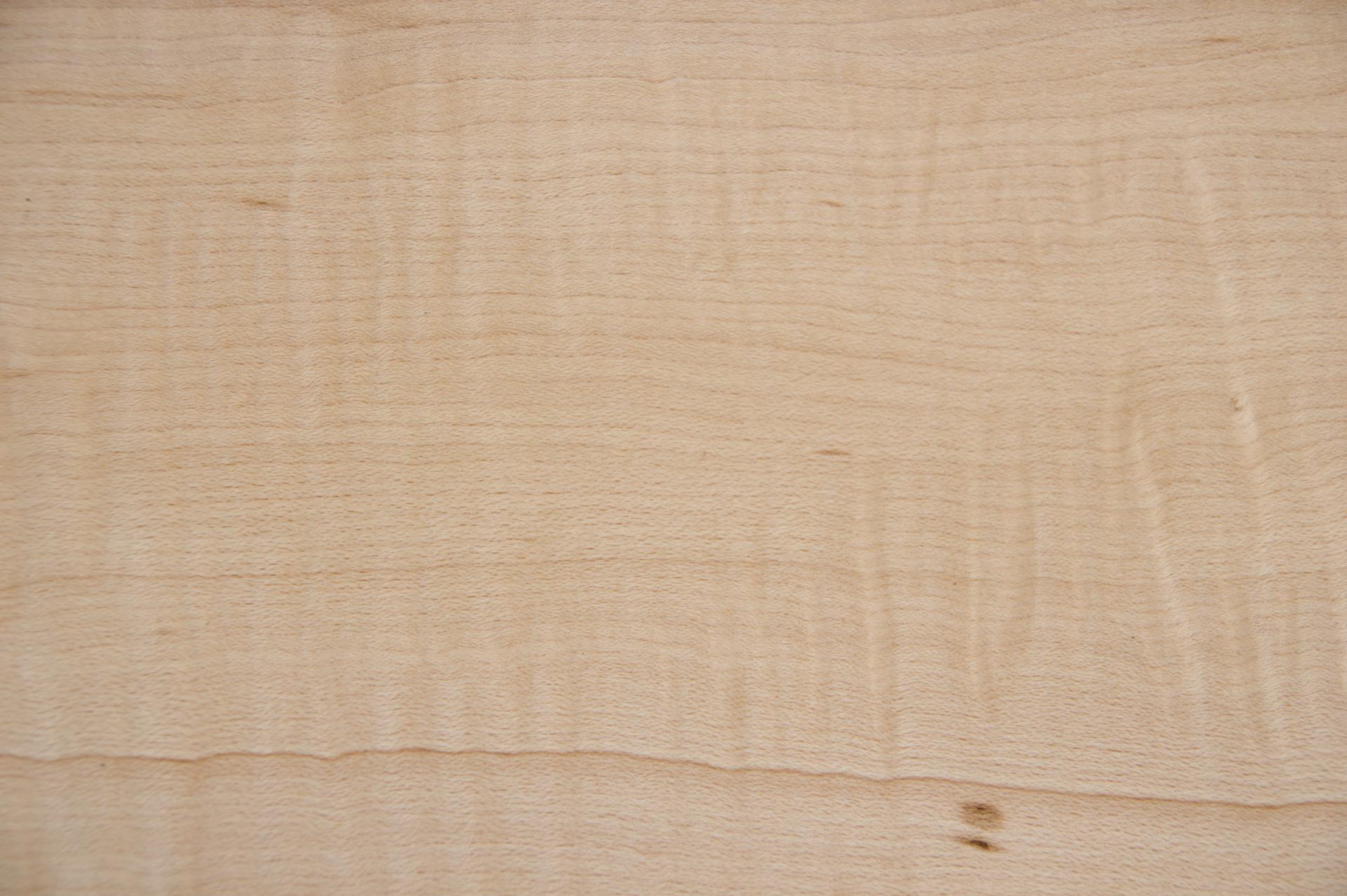 Figured Hard Maple, - veneer (0,6mm) - 2,56m² (22pcs. x 75cm x 15,5cm)