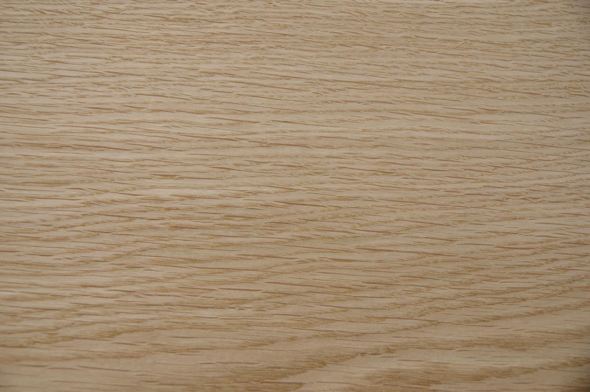Eiche, europäische -Furnier (0,6mm) - 12,37m² (19Stk. x 296cm x 22cm)