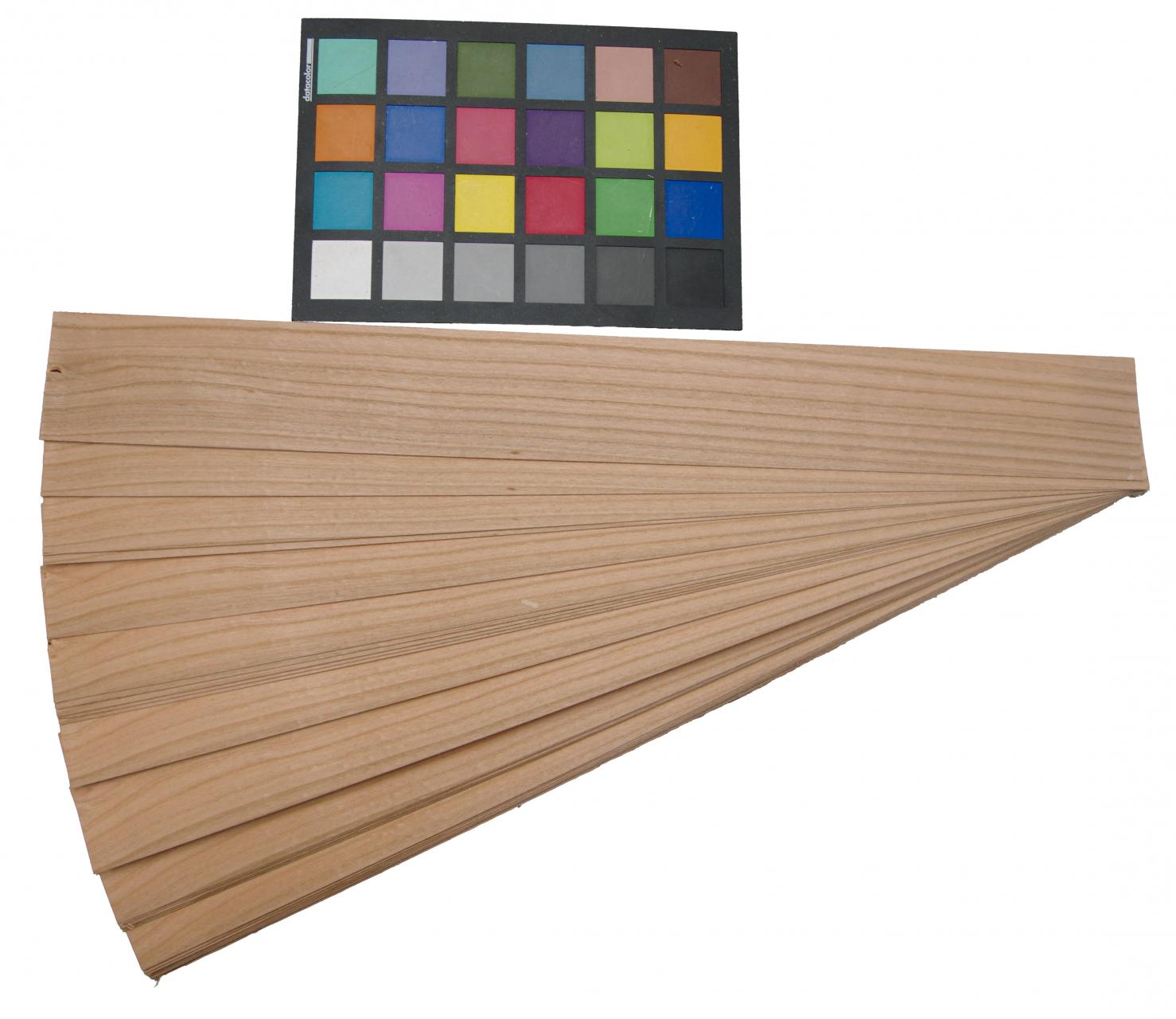 Kirschbaum, europäischer -Furnier (0,6mm) - 0,67m² (26Stk. x 47cm x 5,5cm)