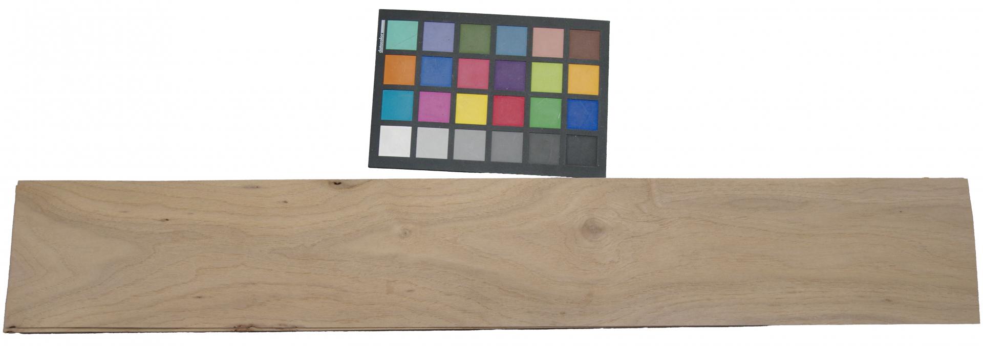 Nussbaum, europäischer -Furnier (0,9mm) - 1,42m² (16Stk. x 77cm x 11,5cm)