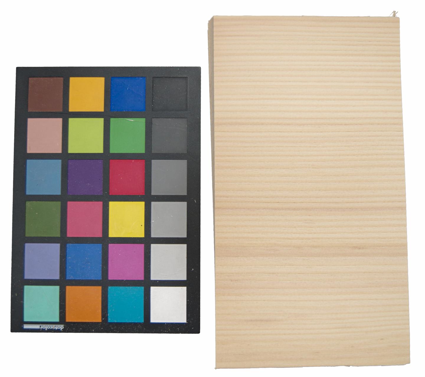 Tanne (Weiß-Tanne, Edeltanne) -Furnier (0,9mm) - 0,69m² (22Stk. x 13cm x 24cm)