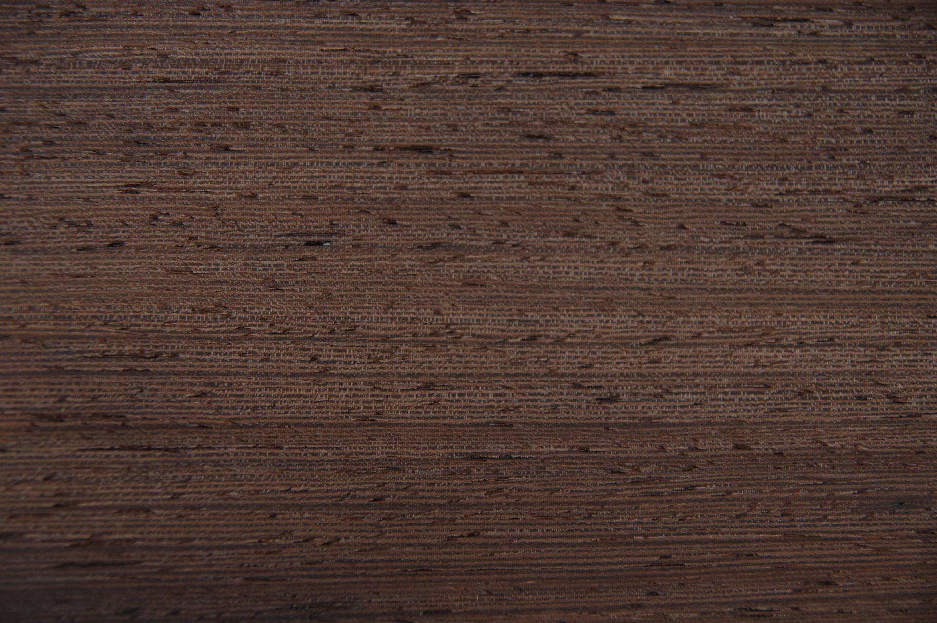 Wenge, - veneer (0,6mm) - 0,25m² (14pcs. x 21cm x 8,5cm)