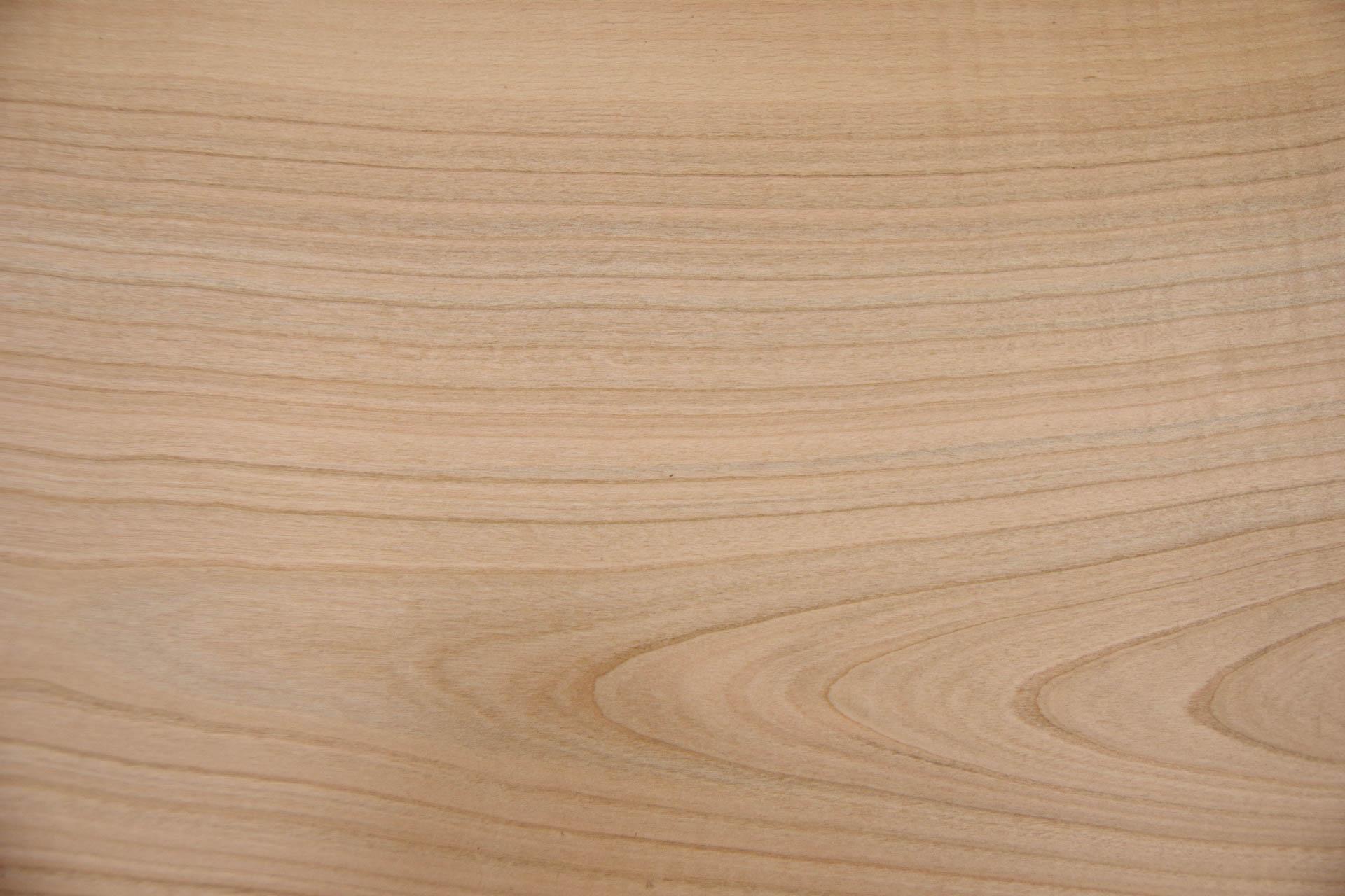 European Cherry, - veneer (0,6mm) - 6,5m² (28pcs. x 80cm x 29cm)