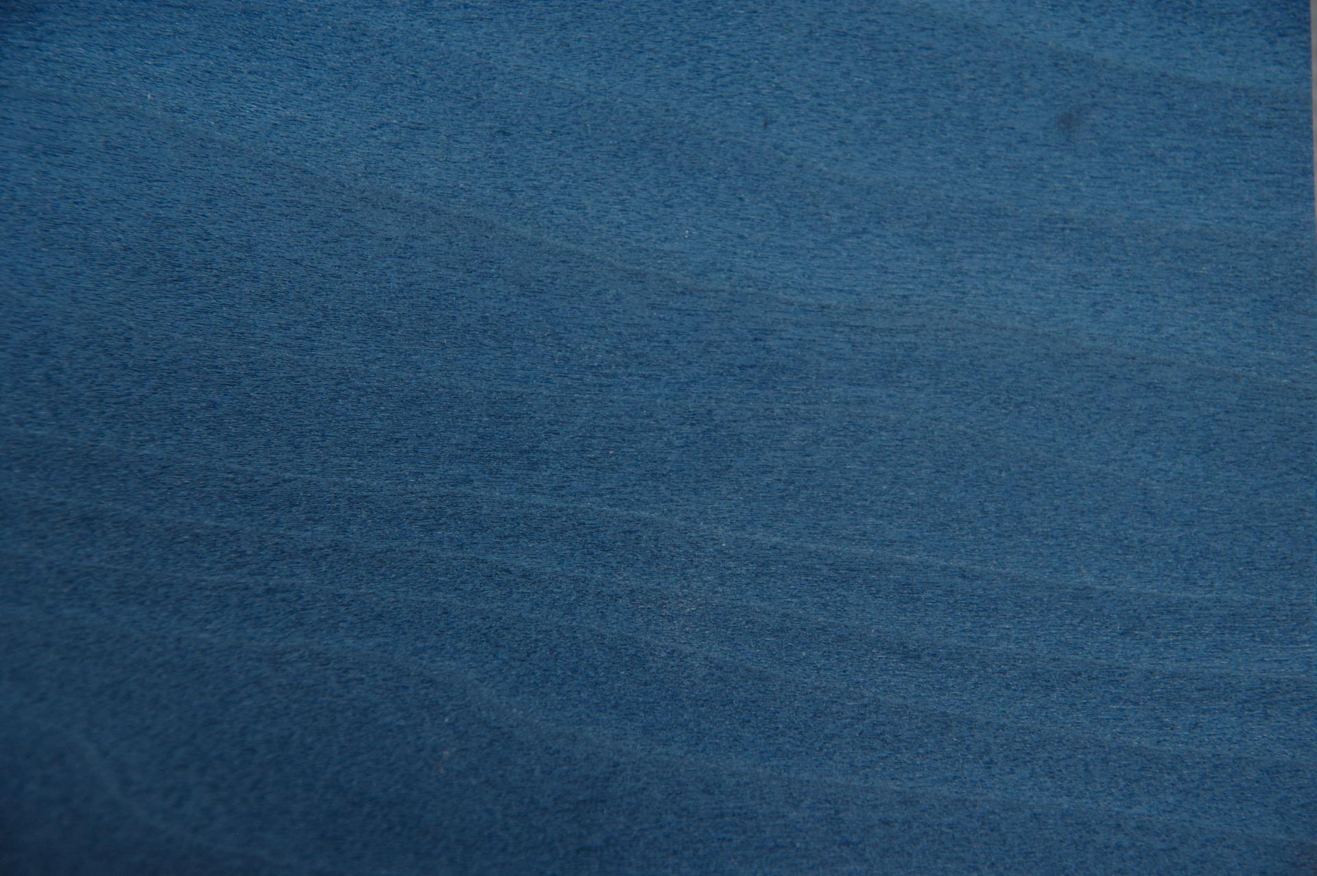 Tulipier, blau gefärbtes -Furnier (0,6mm) - 0,19m² (17Stk. x 12cm x 9,5cm)