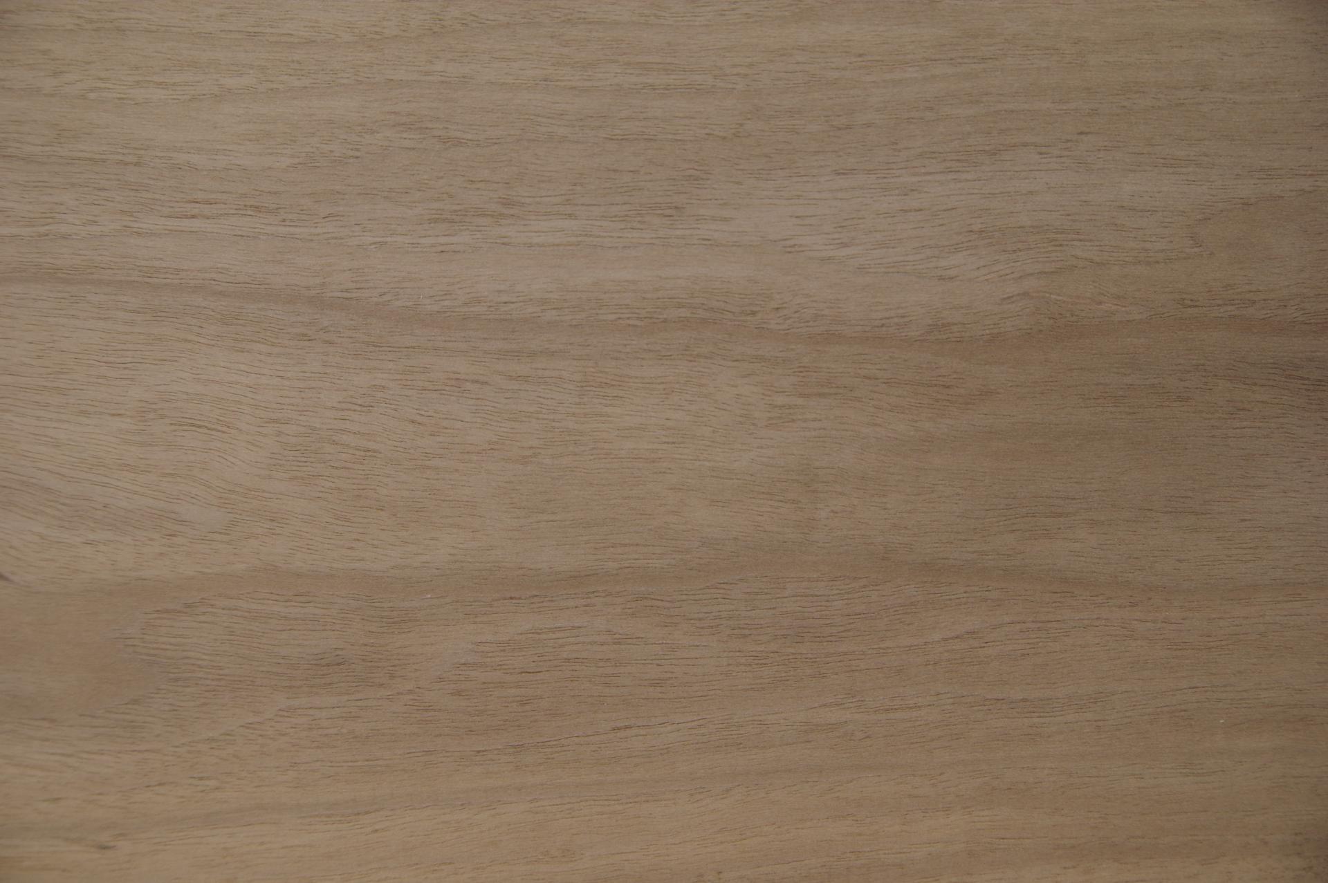 European Walnut, - veneer (0,9mm) - 1,23m² (13pcs. x 43cm x 22cm)