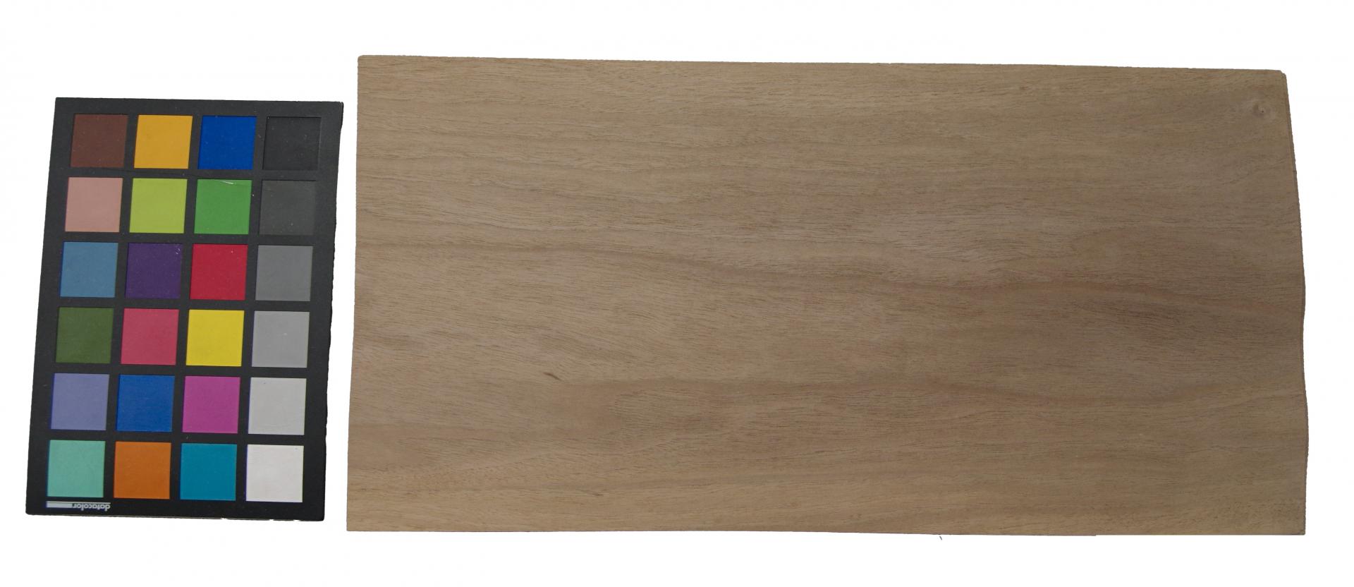 European Walnut, - veneer (0,9mm) - 1,23m² (13pcs. x 43cm x 22cm)