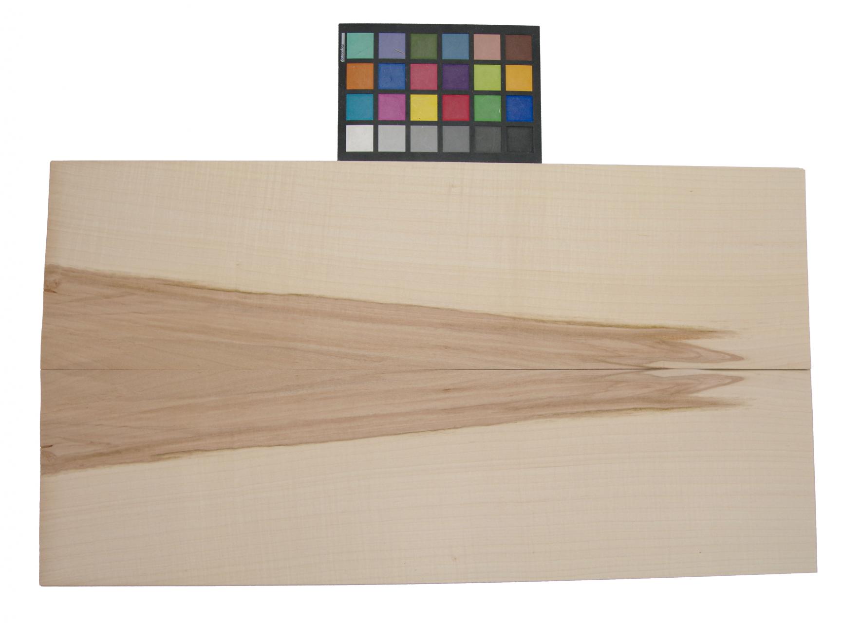 Sycamore with Heart, - veneer (0,6mm) - 3,56m² (26pcs. x 72cm x 19cm)