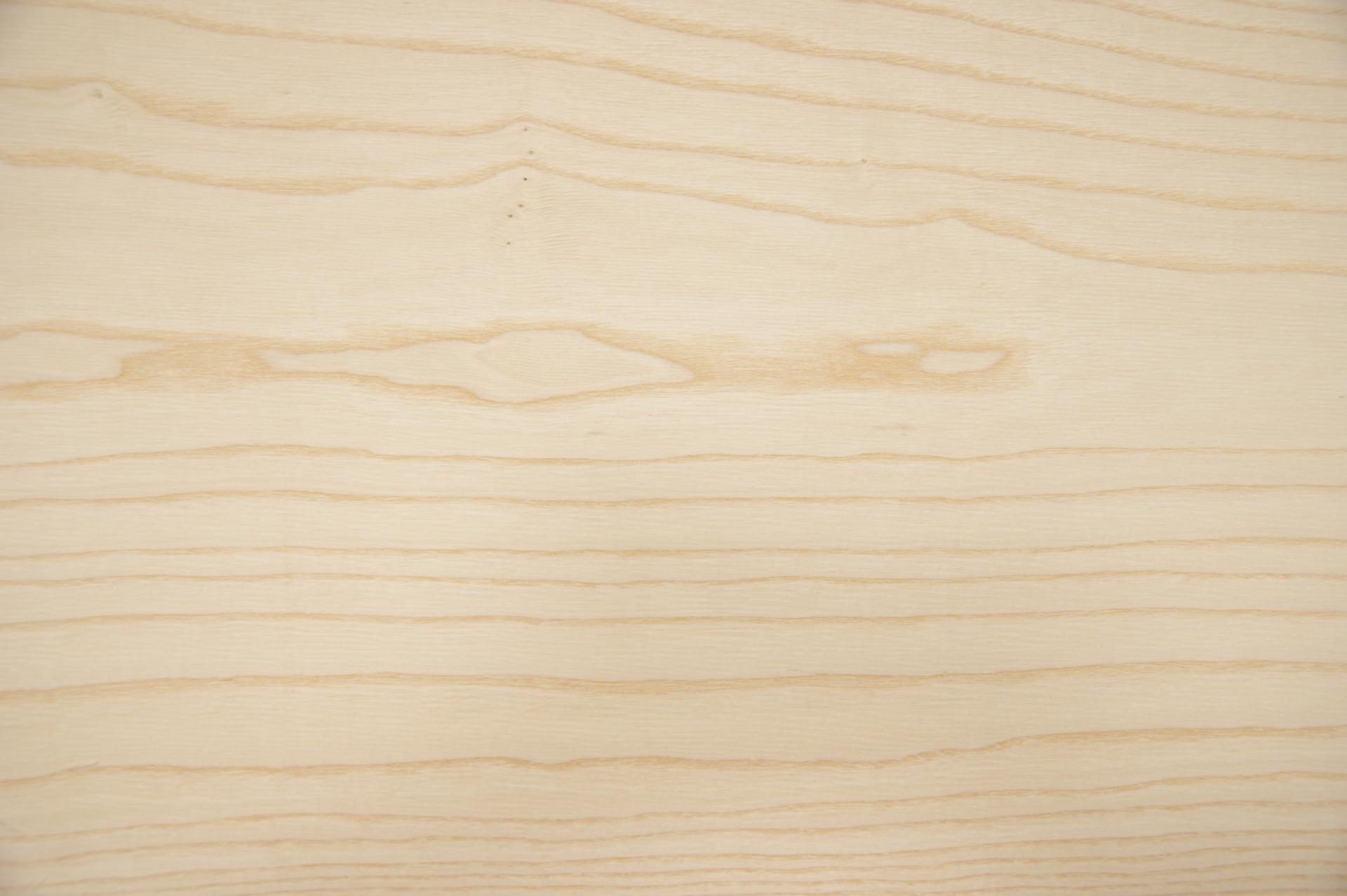 White Ash, - veneer (2,4mm) - 3,16m² (8pcs. x 116cm x 34cm)