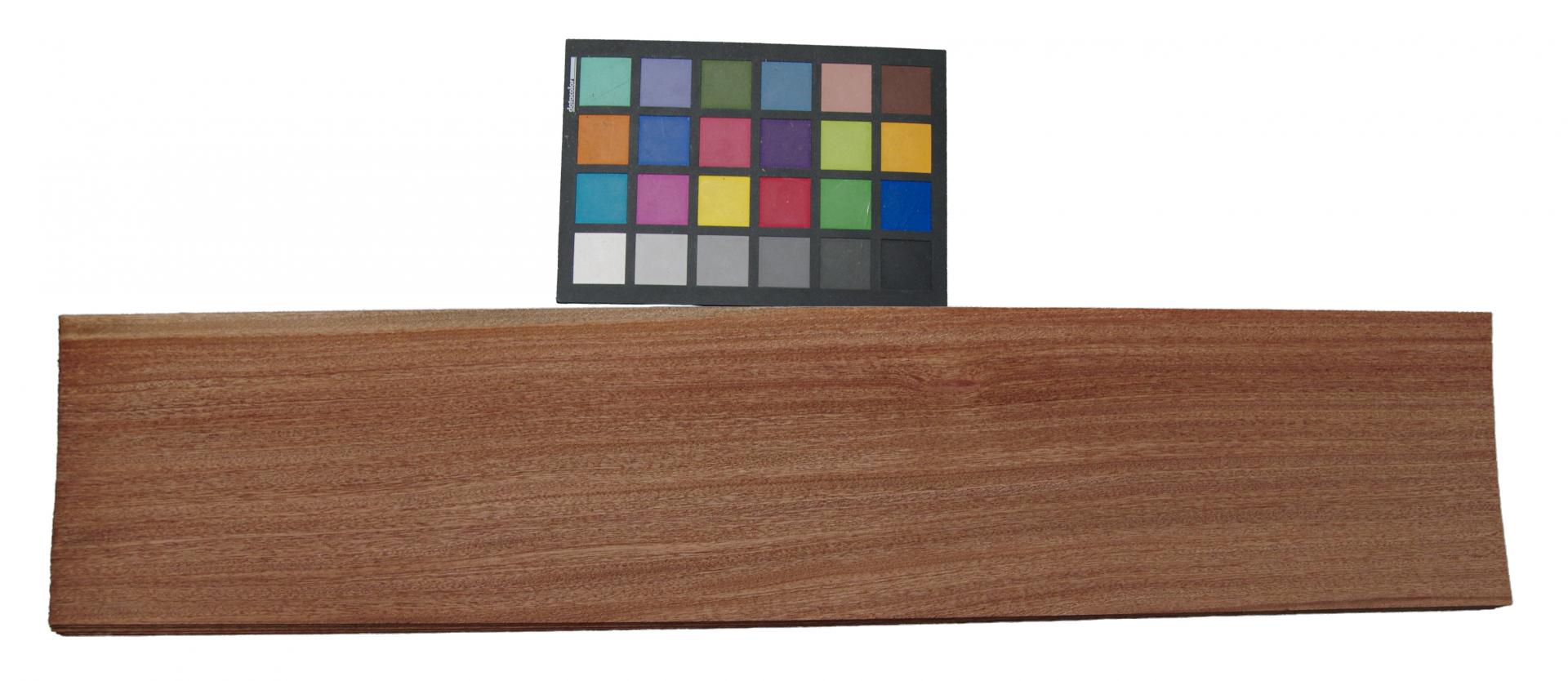 Mahogany Sapeli, - veneer (2,4mm) - 0,86m² (8pcs. x 72cm x 15cm)