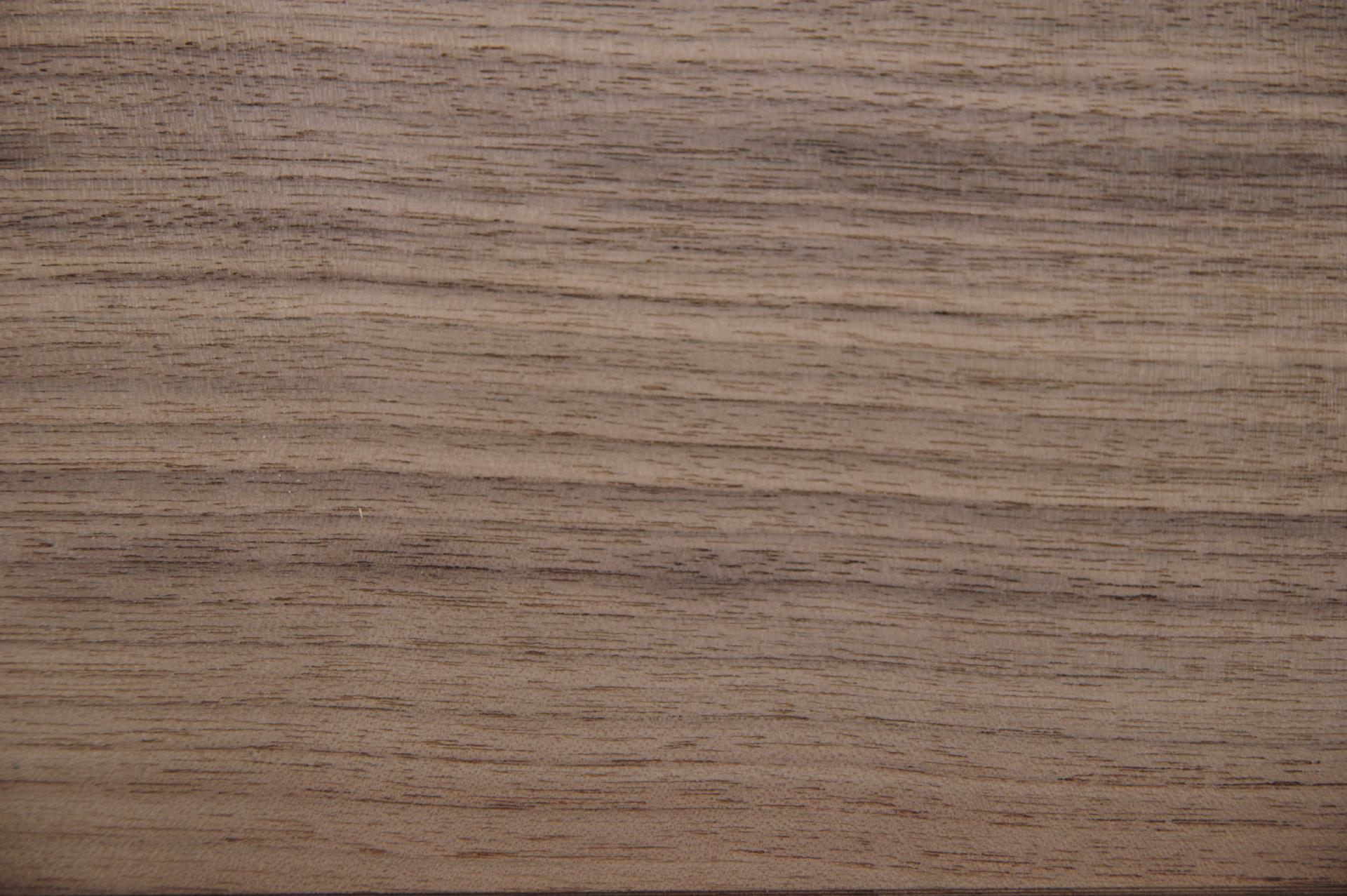 Nussbaum, amerikanischer -Furnier (0,6mm) - 2,64m² (31Stk. x 68cm x 12,5cm)