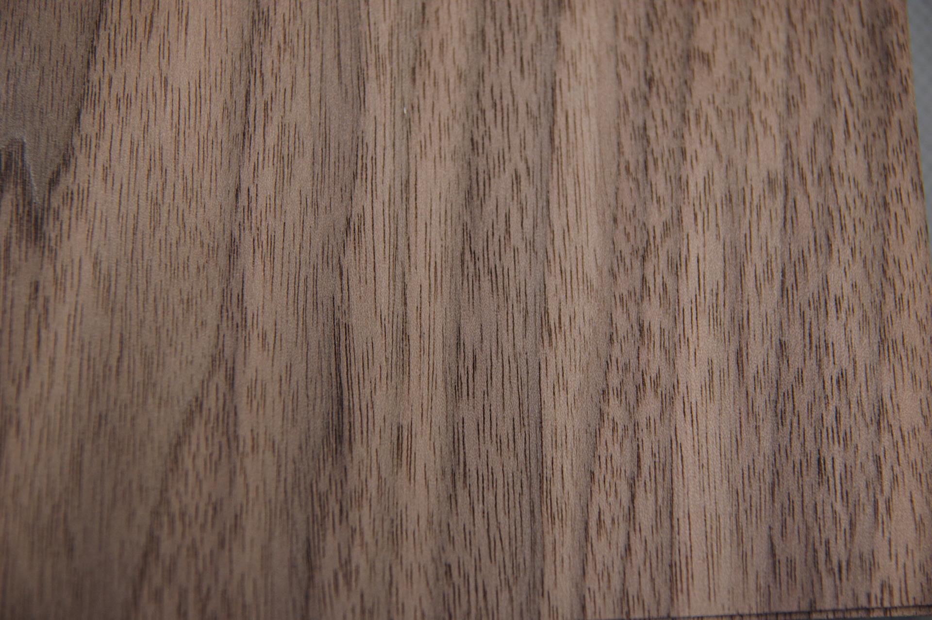 Nussbaum, amerikanischer -Furnier (0,6mm) - 0,29m² (28Stk. x 9cm x 11,5cm)