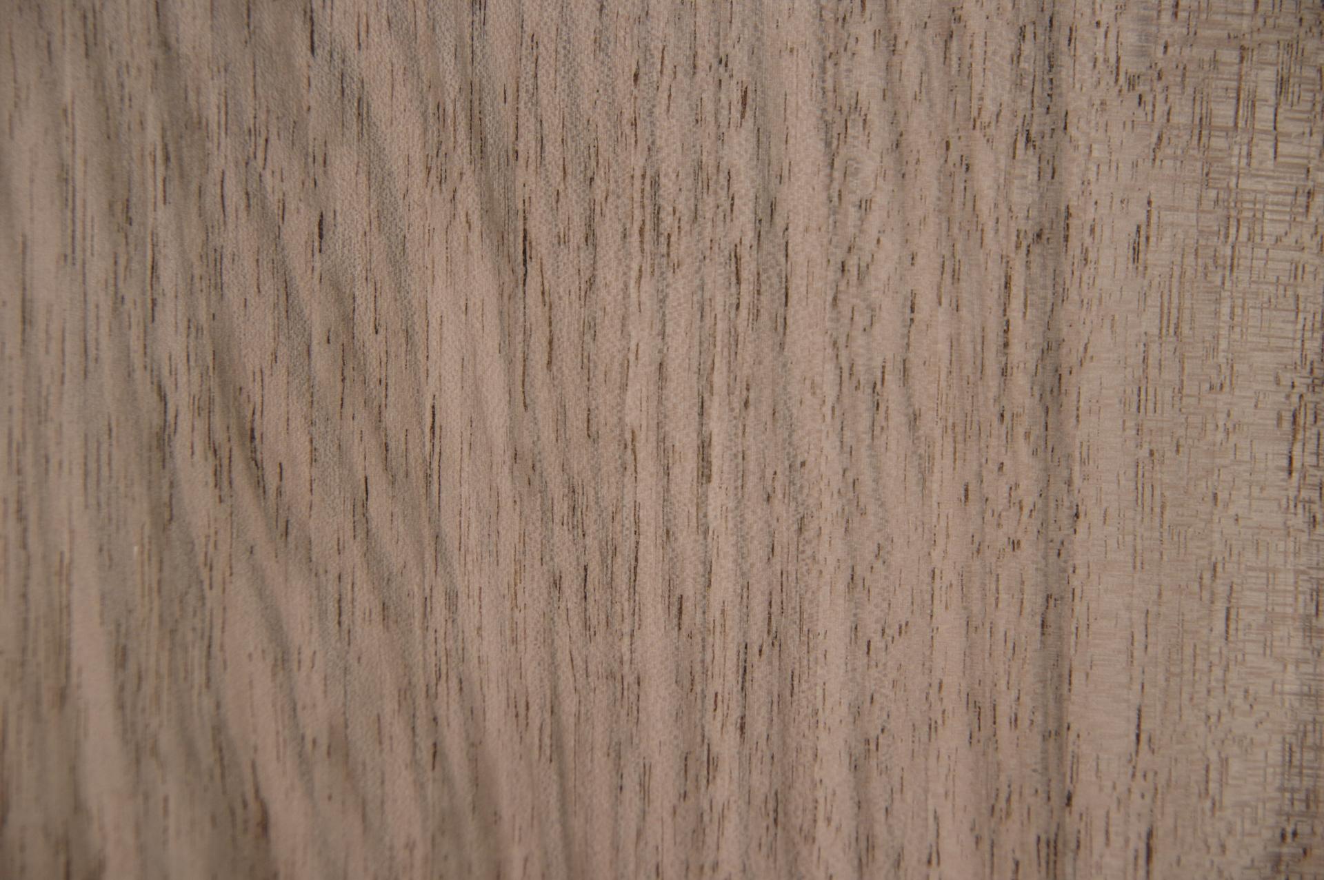Nussbaum, europäischer -Furnier (0,6mm) - 0,44m² (22Stk. x 10cm x 20cm)