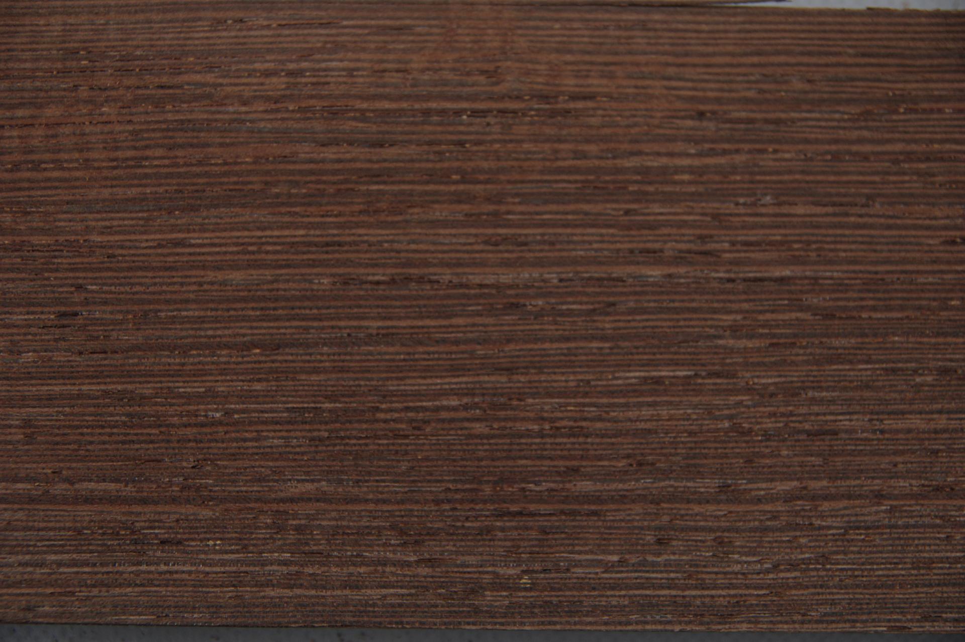 Wenge -Furnier (0,6mm) - 0,68m² (16Stk. x 47cm x 9cm)