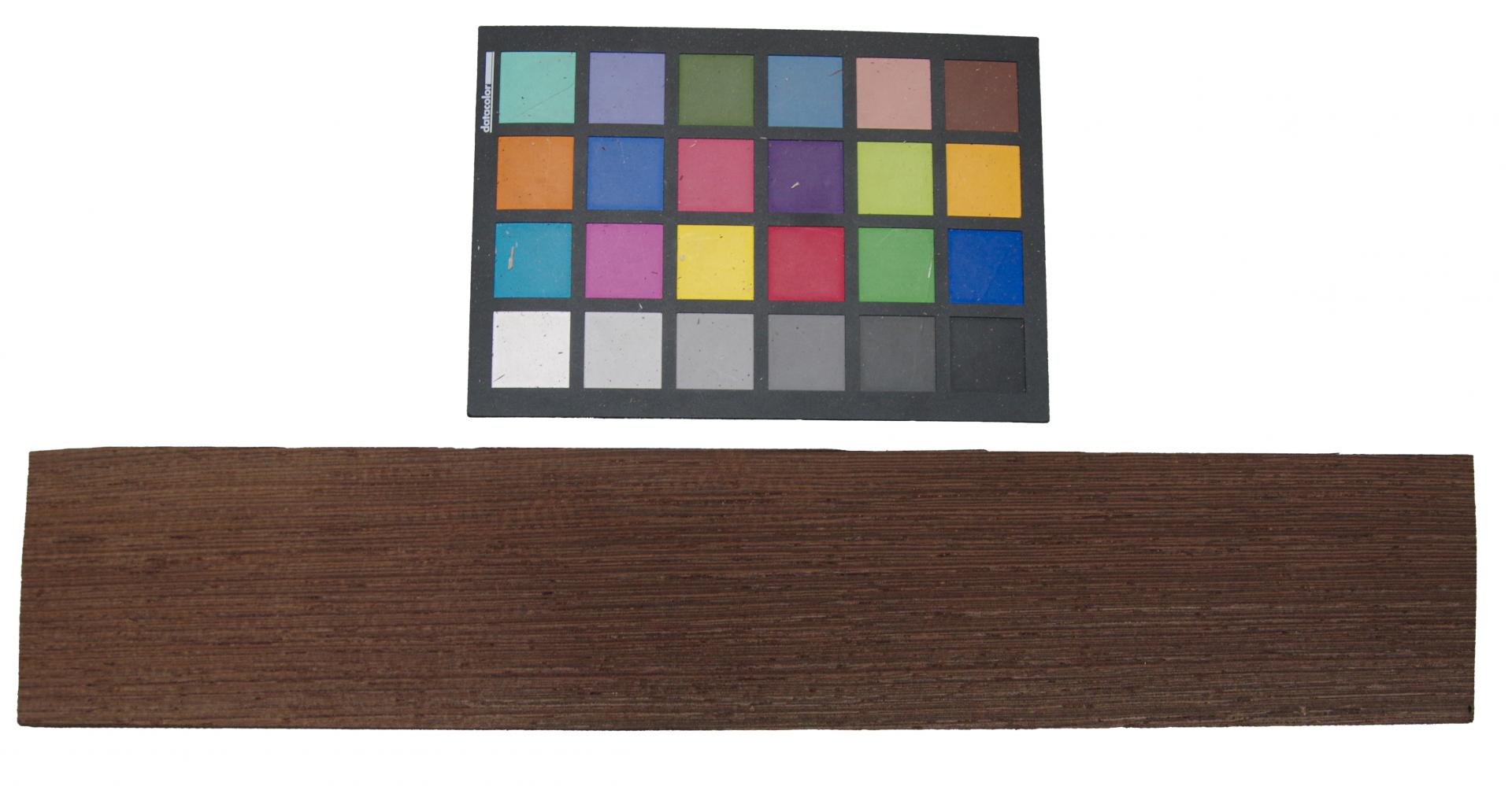 Wenge -Furnier (0,6mm) - 0,68m² (16Stk. x 47cm x 9cm)