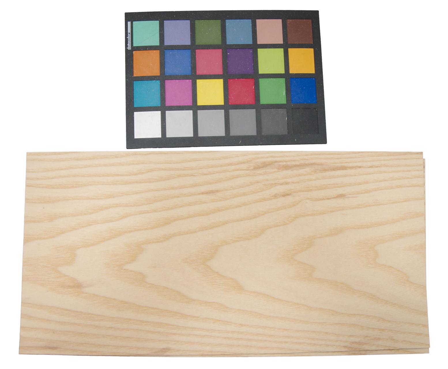 White Ash, - veneer (2,4mm) - 0,53m² (8pcs. x 37cm x 18cm)