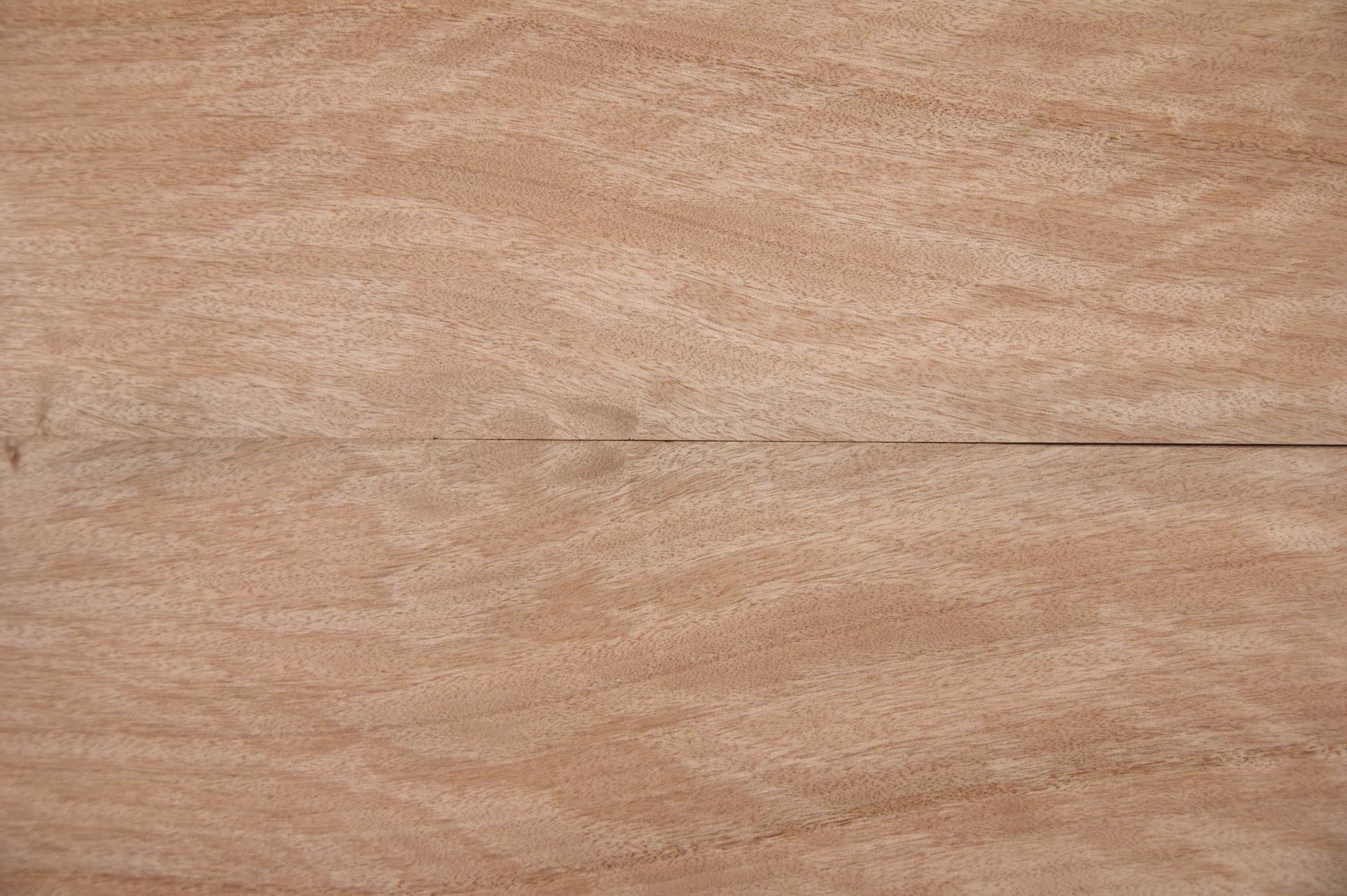 Gabon mahogany, okoumé, - veneer (0,6mm) - 6,12m² (26pcs. x 107cm x 22cm)