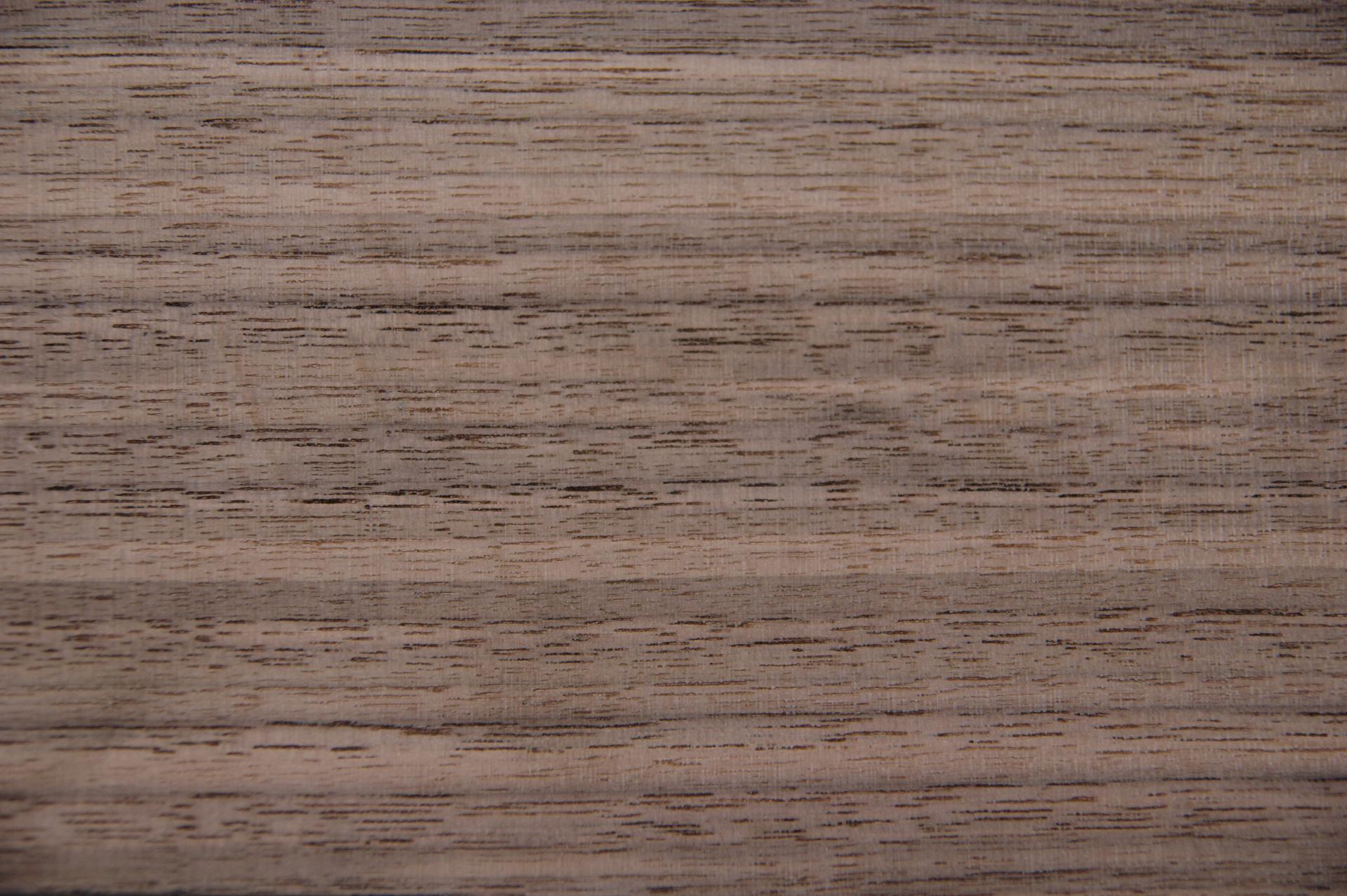 Nussbaum, amerikanischer -Furnier (1,4mm) - 1,15m² (12Stk. x 101cm x 9,5cm)