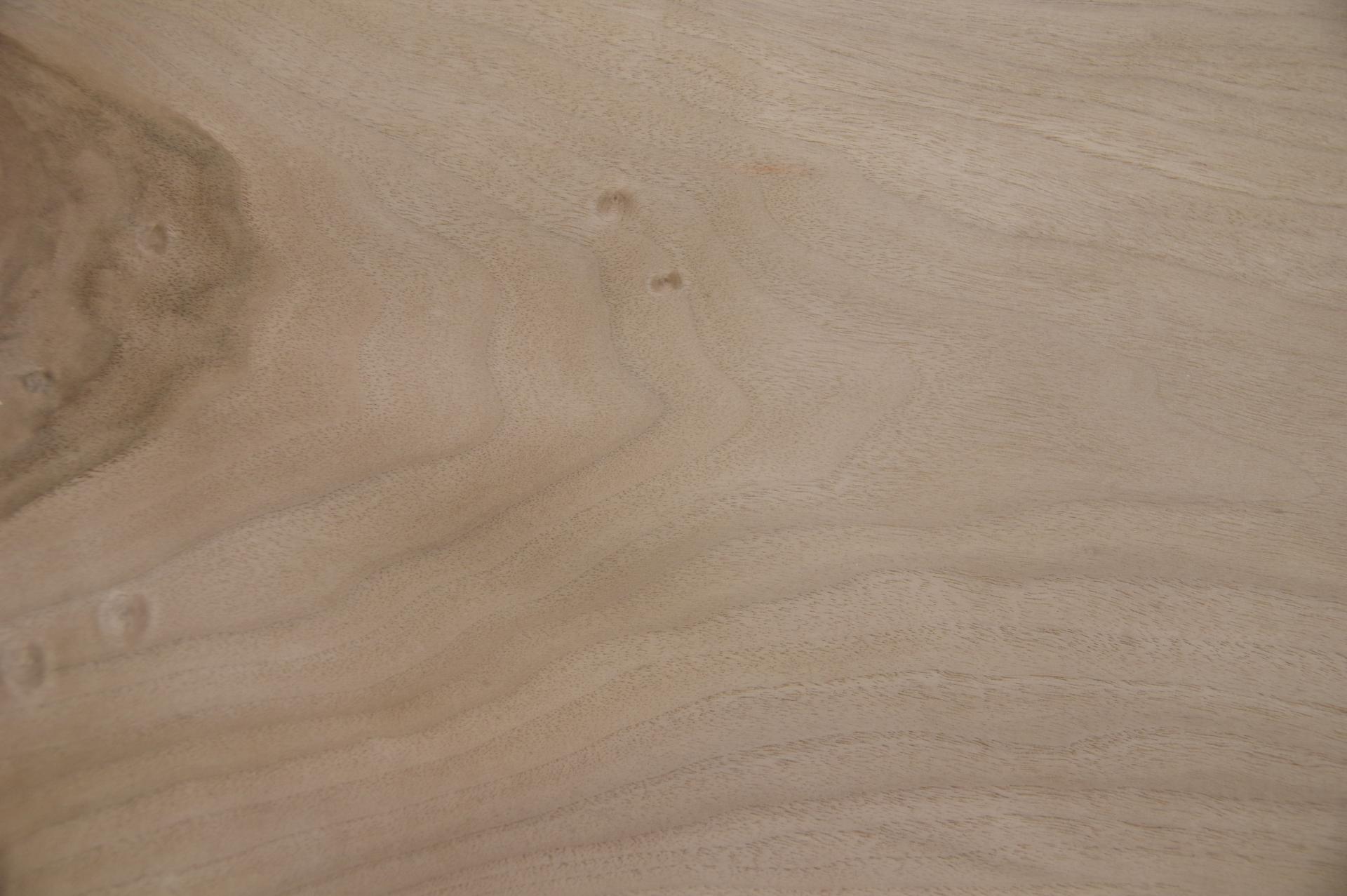 Nussbaum, europäischer -Furnier (0,9mm) - 2,47m² (16Stk. x 67cm x 23cm)