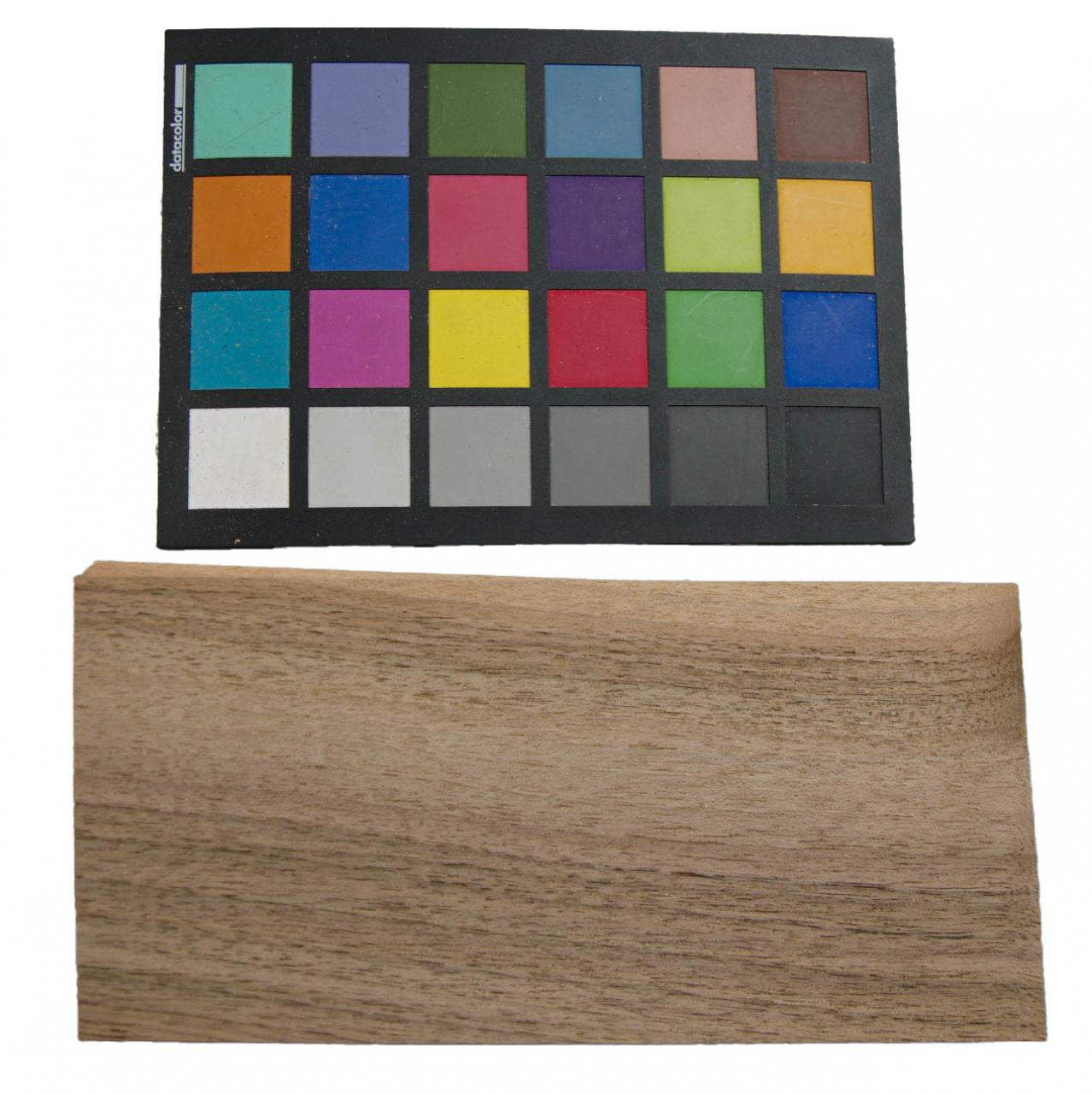European Walnut, - veneer (1,4mm) - 0,41m² (15pcs. x 22cm x 12,5cm)