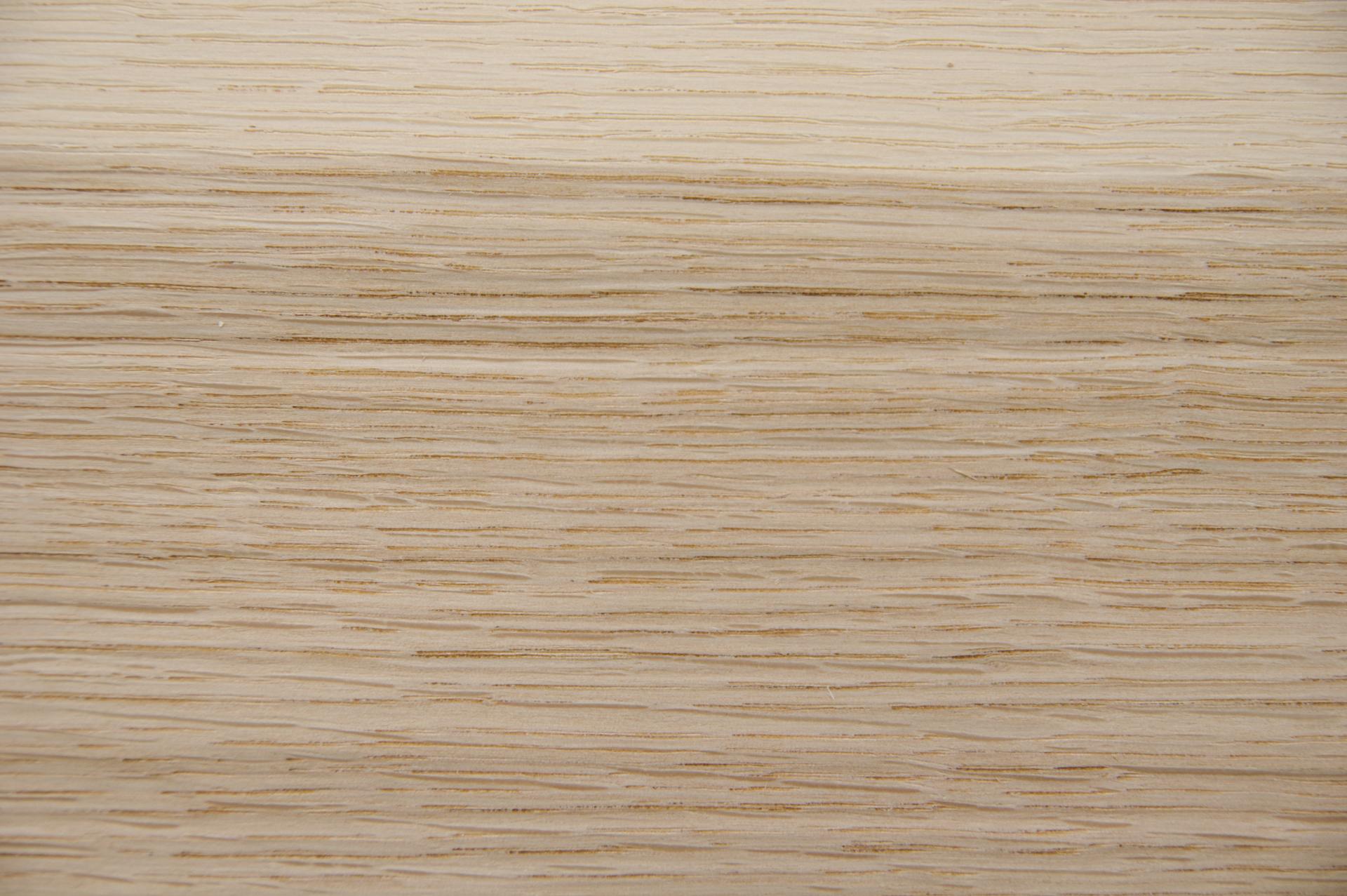 Eiche, europäische -Furnier (0,9mm) - 5,06m² (16Stk. x 333cm x 9,5cm)