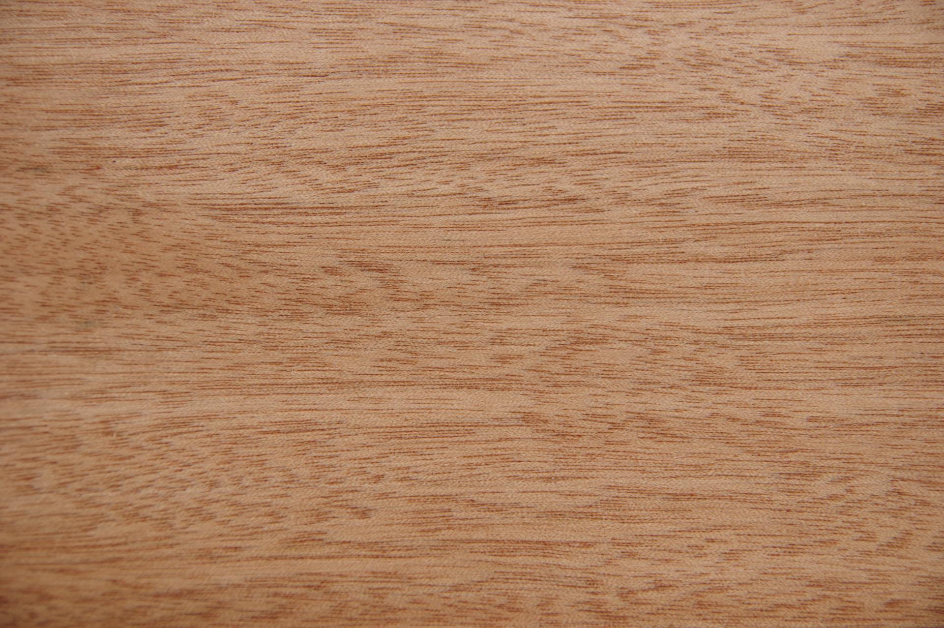 Gabun-Mahagoni, Okoumé -Furnier (0,6mm) - 0,83m² (27Stk. x 17cm x 18cm)