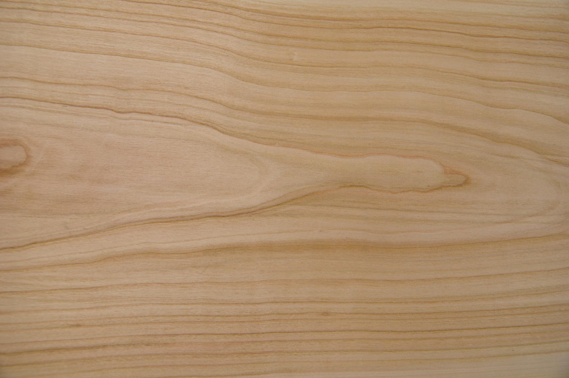 European Cherry, - veneer (2,5mm) - 1,48m² (6pcs. x 64cm x 38,5cm)
