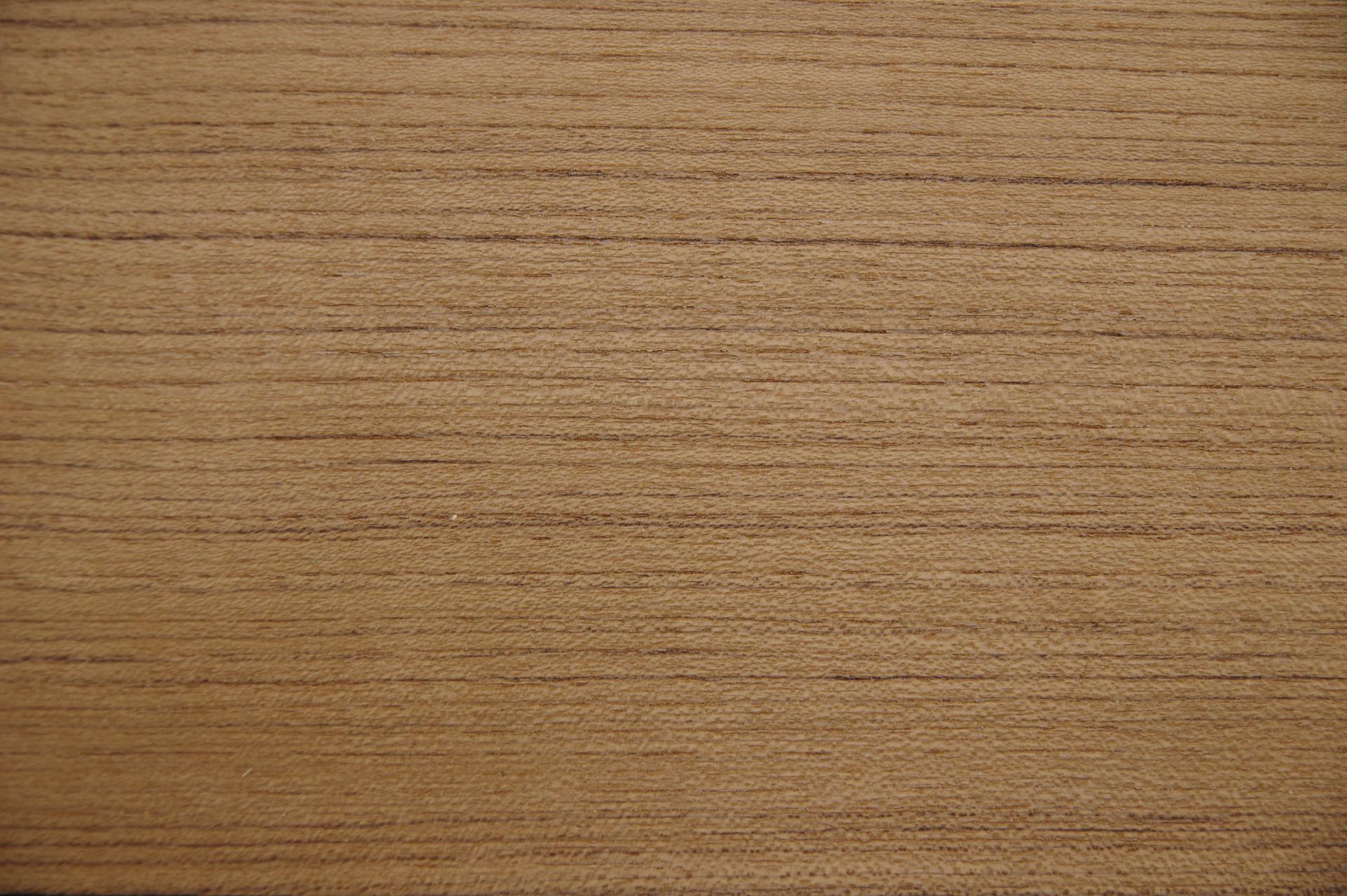 Teak, - veneer (0,6mm) - 5,84m² (38pcs. x 96cm x 16cm)