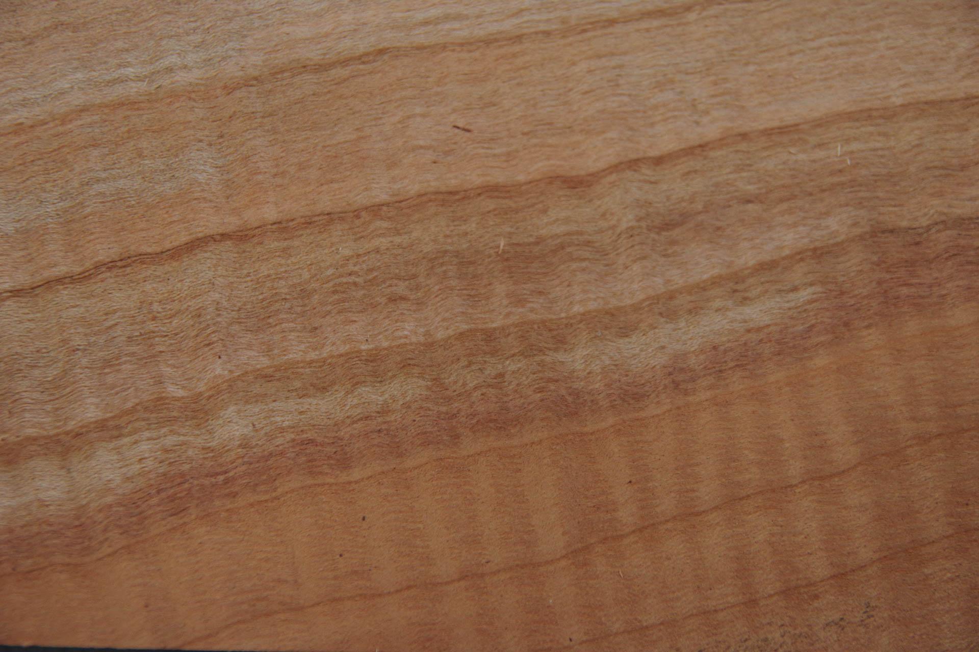 European Cherry, - veneer (0,6mm) - 0,57m² (32pcs. x 21cm x 8,5cm)