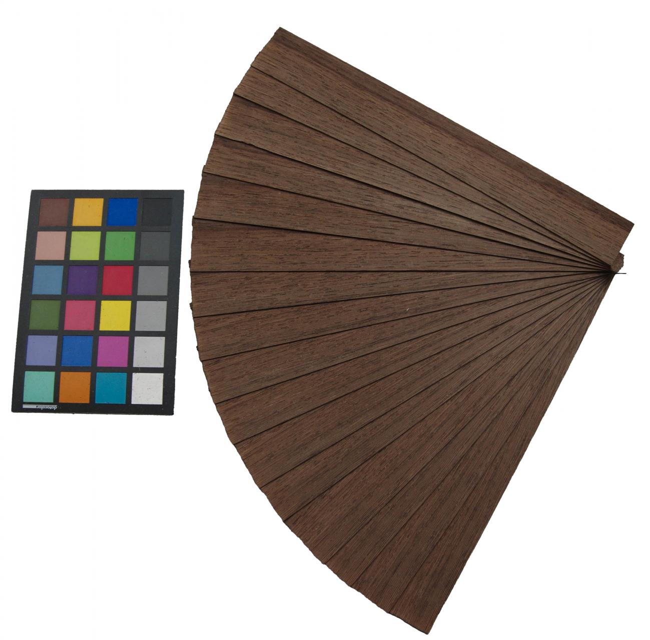 Wenge -Furnier (1,4mm) - 0,26m² (16Stk. x 36cm x 4,5cm)