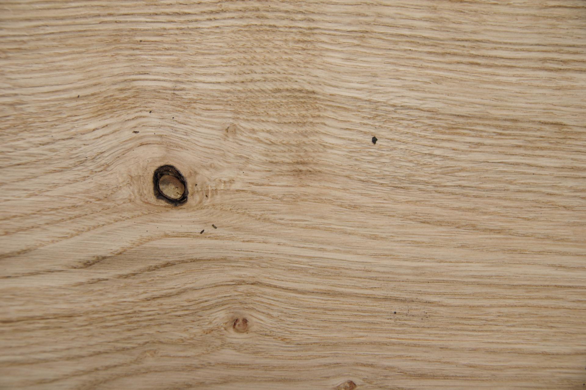 European Oak, - veneer (2,4mm) - 1,43m² (8pcs. x 105cm x 17cm)