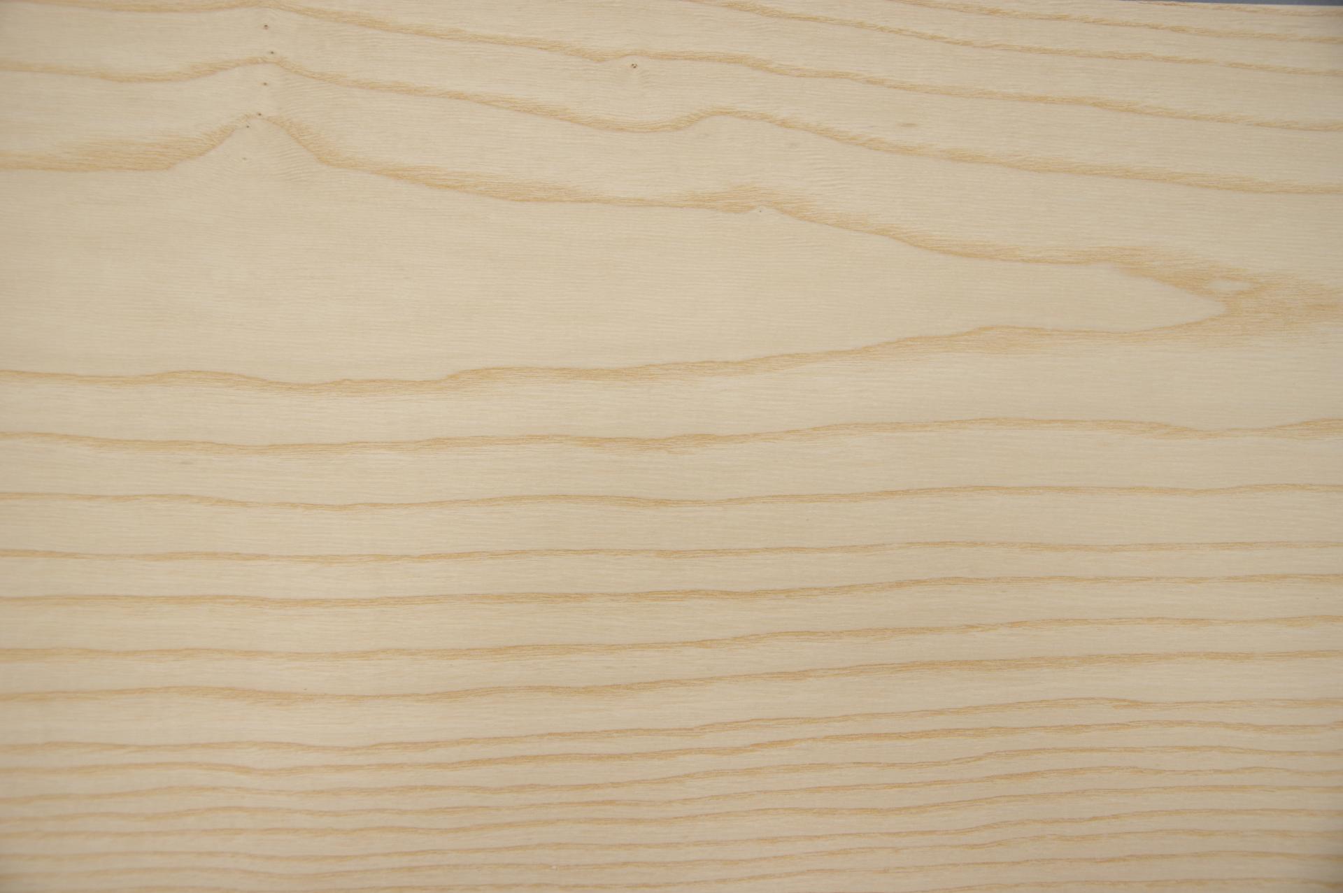 White Ash, - veneer (2,4mm) - 2,69m² (8pcs. x 116cm x 29cm)