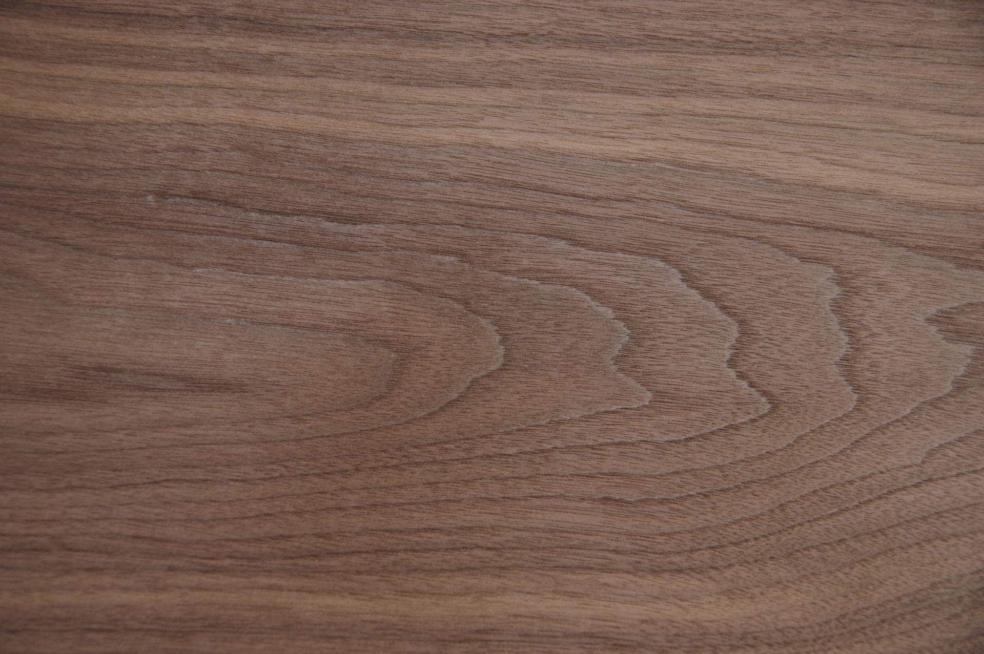 Nussbaum, amerikanischer -Furnier (2,4mm) - 2m² (8Stk. x 116cm x 21,5cm)