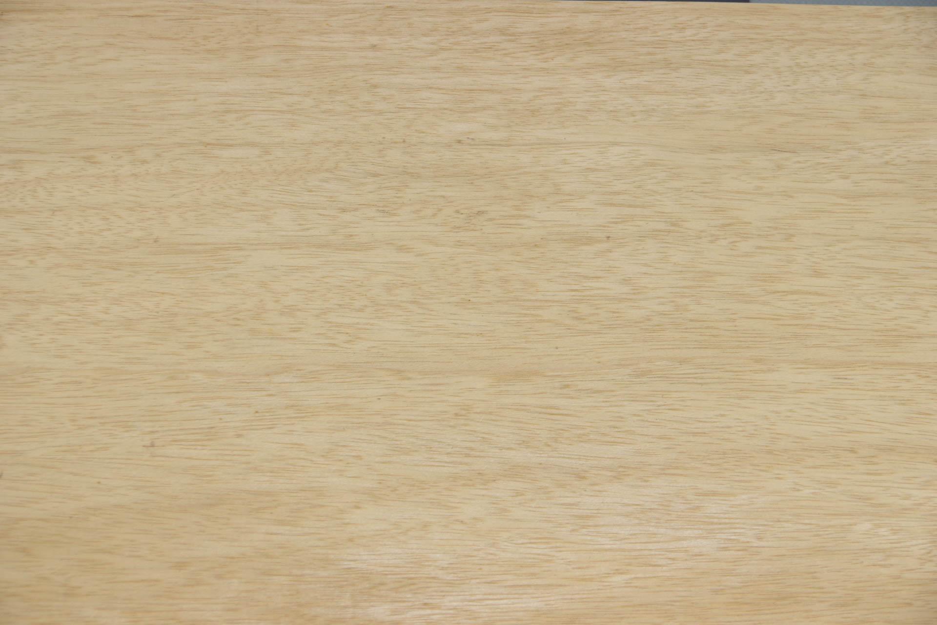 Limba, - veneer (0,6mm) - 10,81m² (20pcs. x 212cm x 25,5cm)