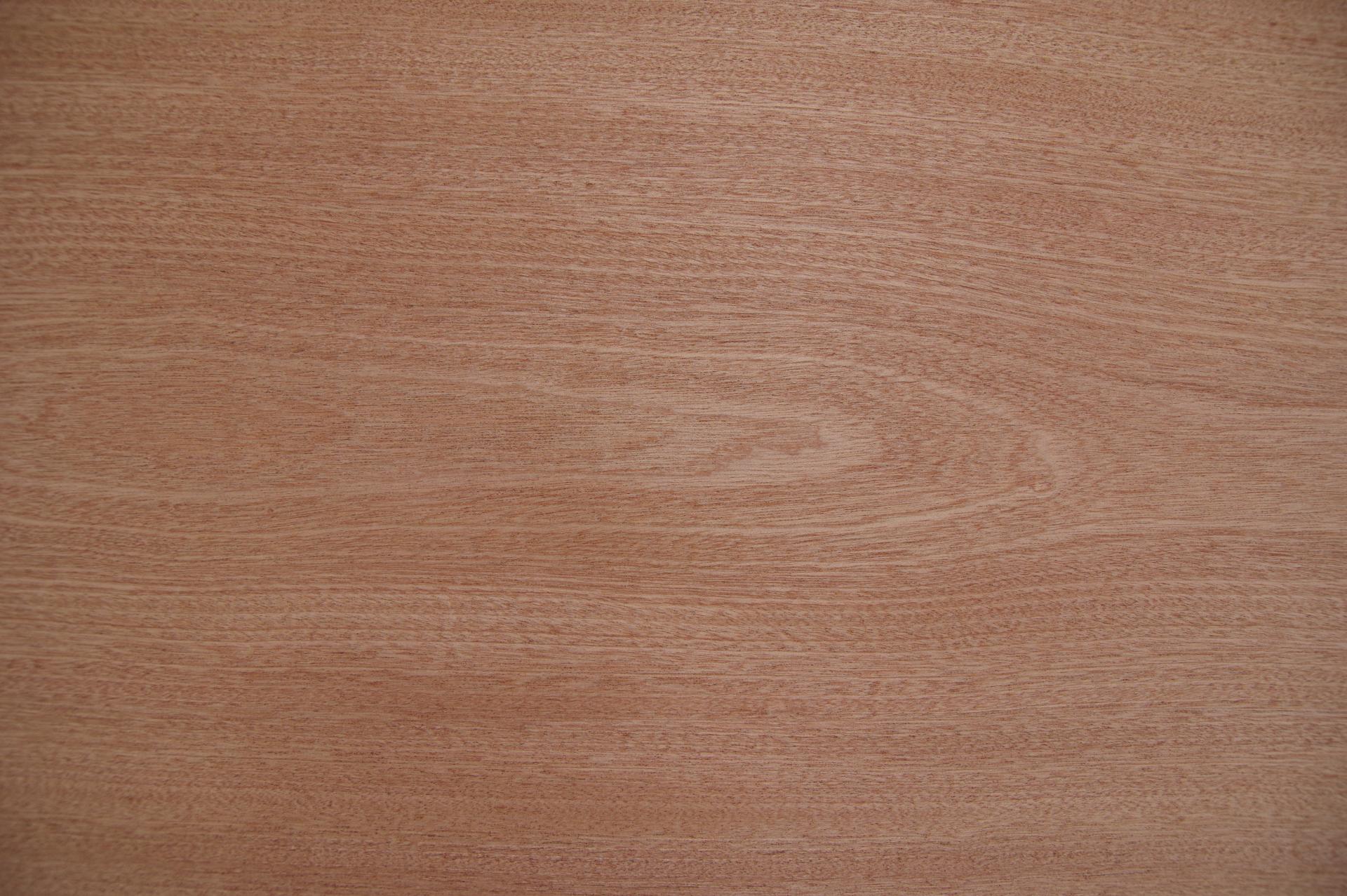 Mahogany Sapeli, - veneer (2,4mm) - 3,45m² (8pcs. x 112cm x 38,5cm)