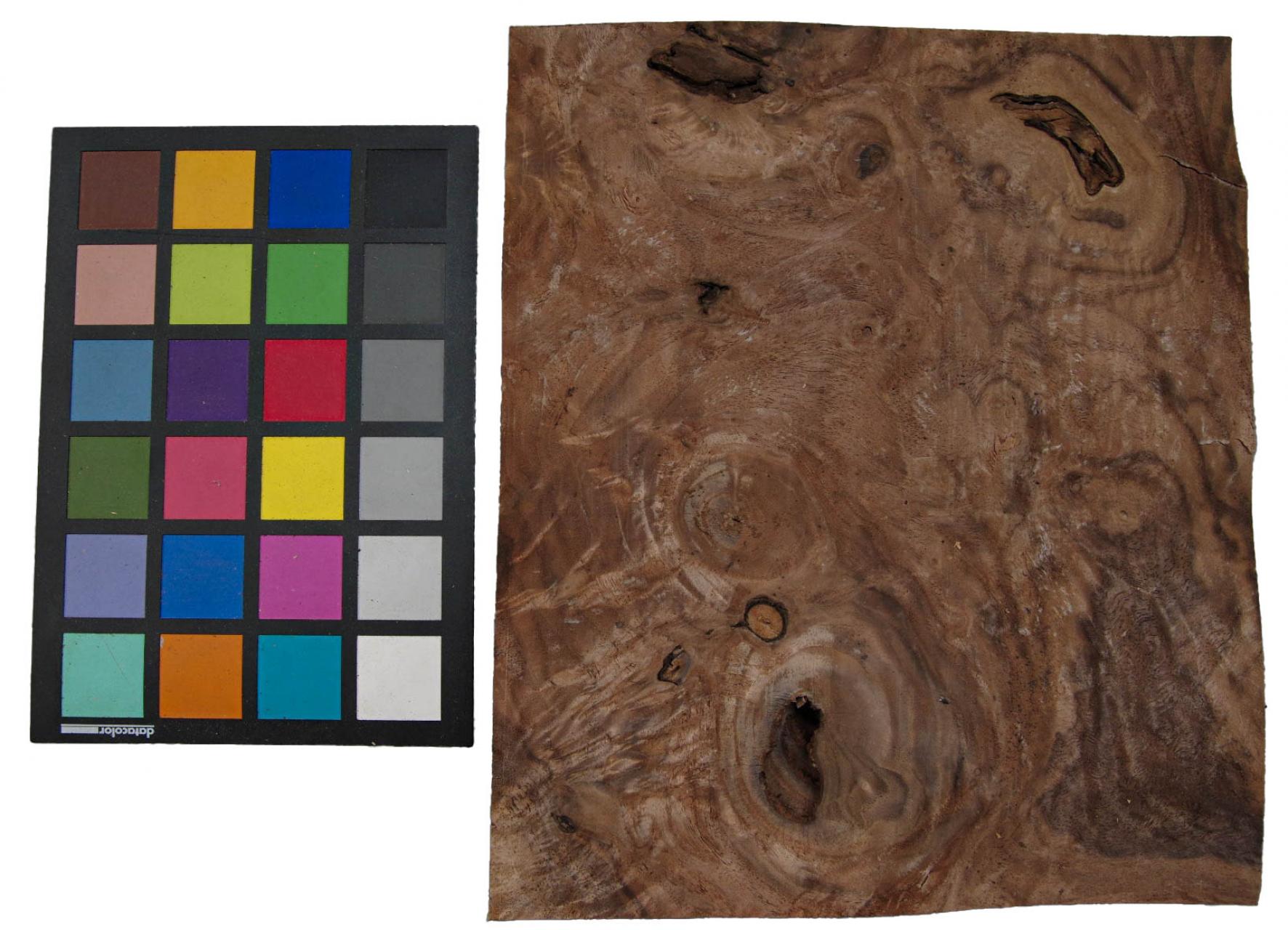 Nussbaum Maser -Furnier (1,8mm) - 0,46m² (8Stk. x 22cm x 26cm)