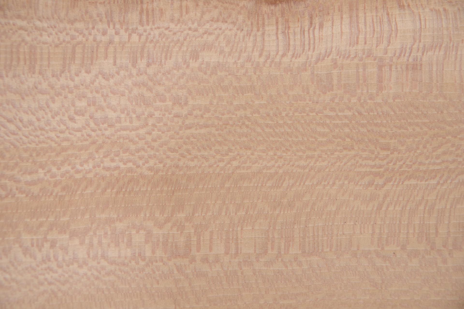 Platane -Furnier (0,6mm) - 2,3m² (16Stk. x 90cm x 16cm)