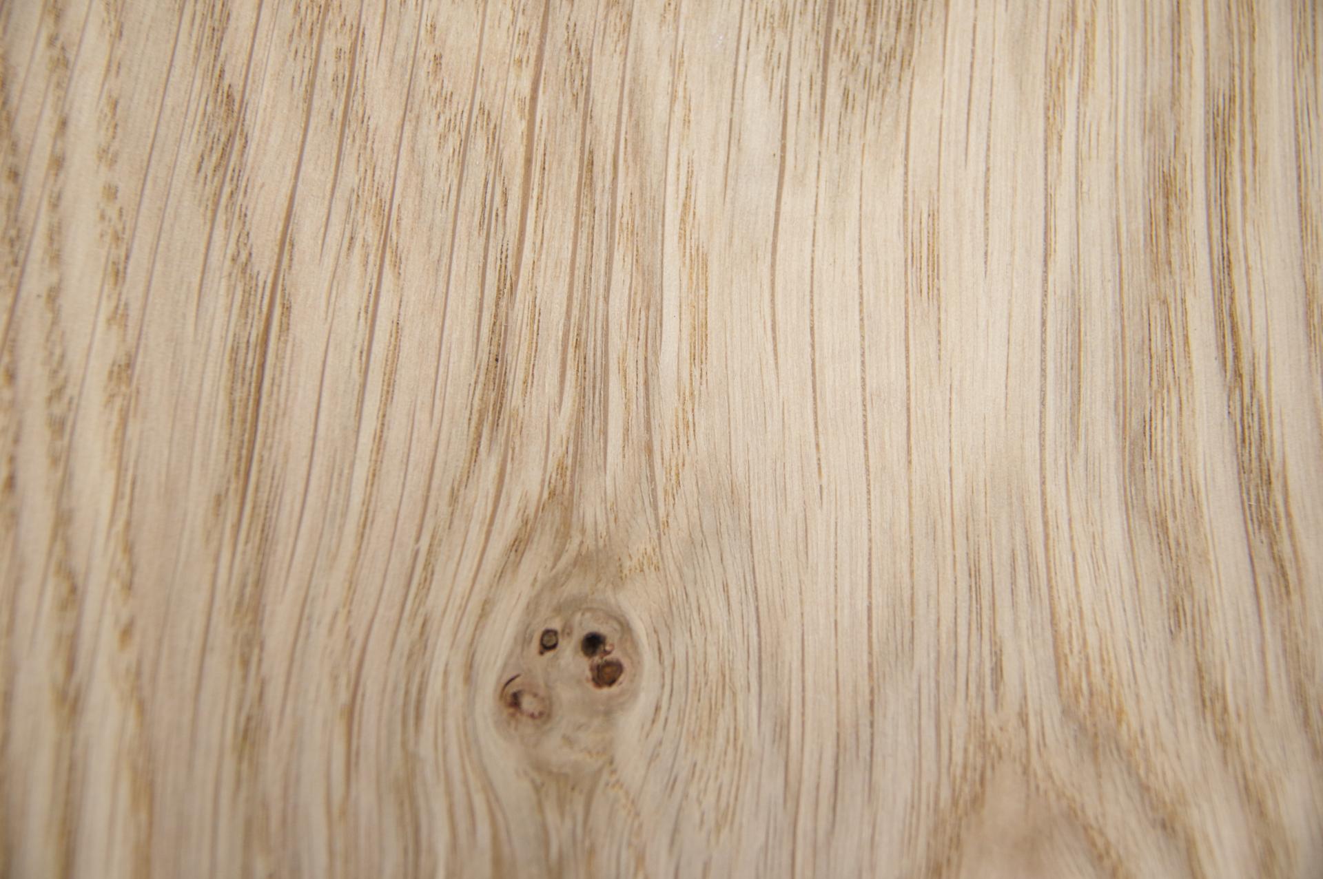 Eiche (Asteiche Wildeiche) -Furnier (0,9mm) - 0,29m² (16Stk. x 12cm x 15cm)